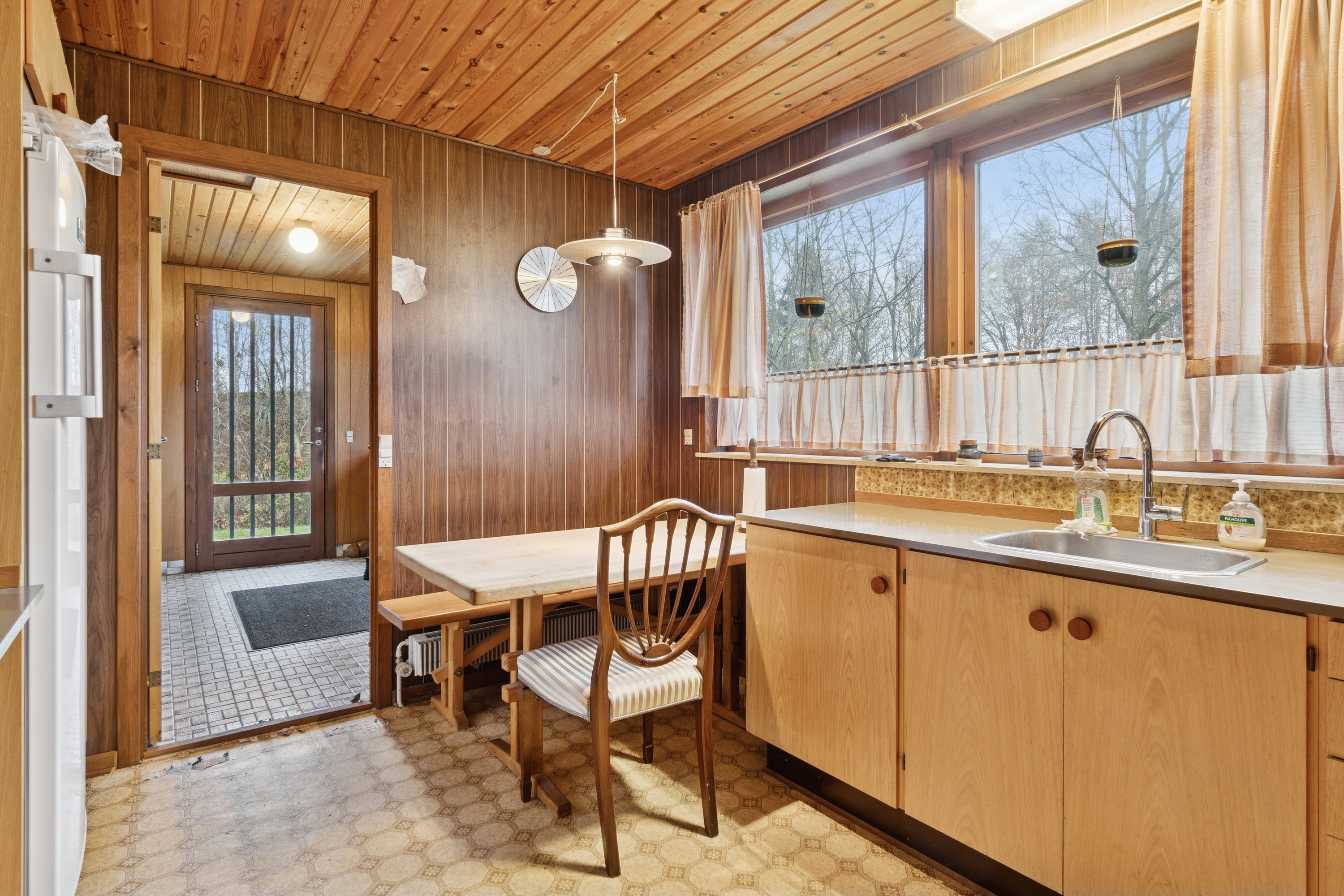 Fremhævet køkken billede i fuldskærmstilstand. Billede af Poppelvej 27, 8882 Fårvang