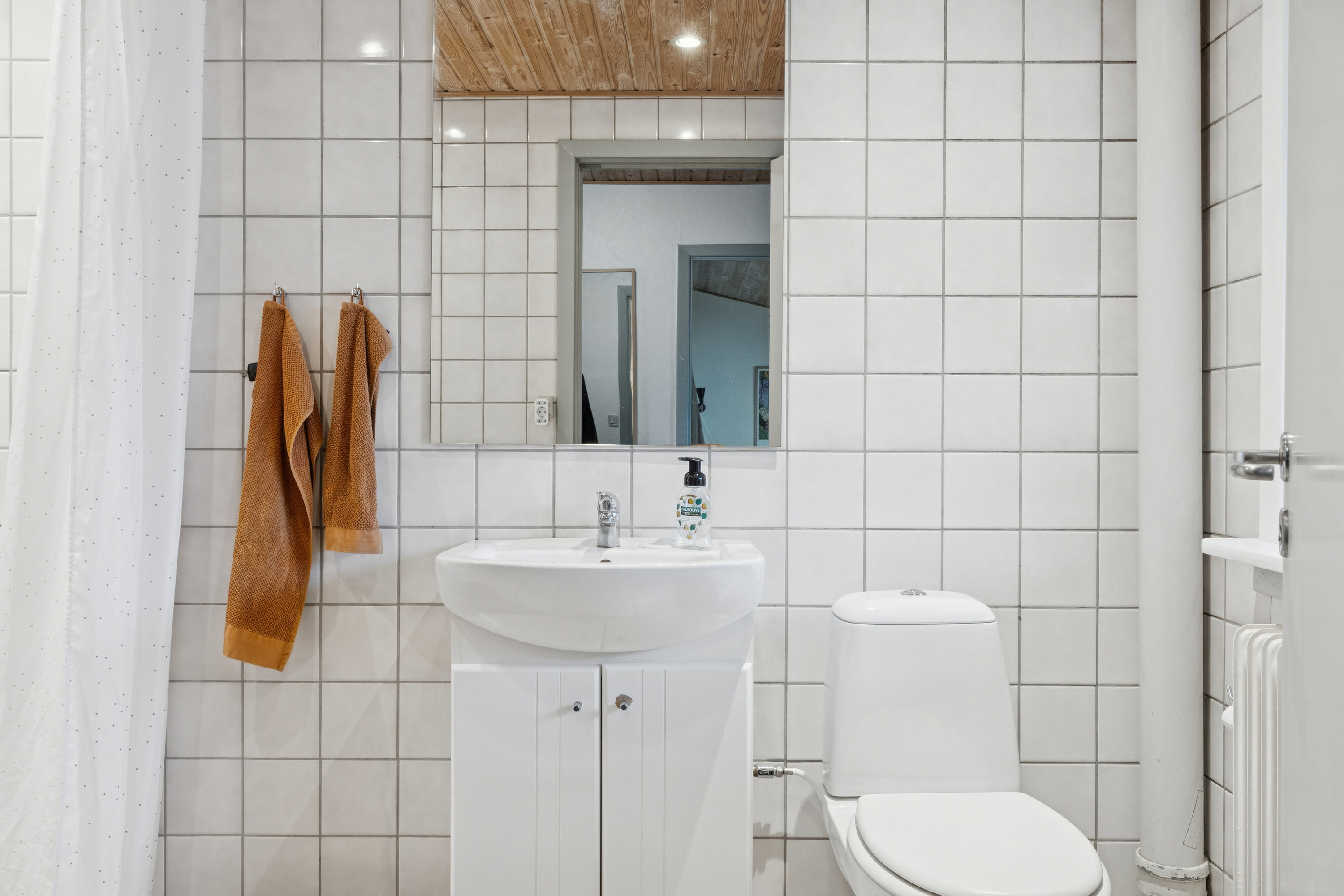 Fremhævet badeværelse billede i fuldskærmstilstand. Billede af Hedebyvej 3, 6330 Padborg