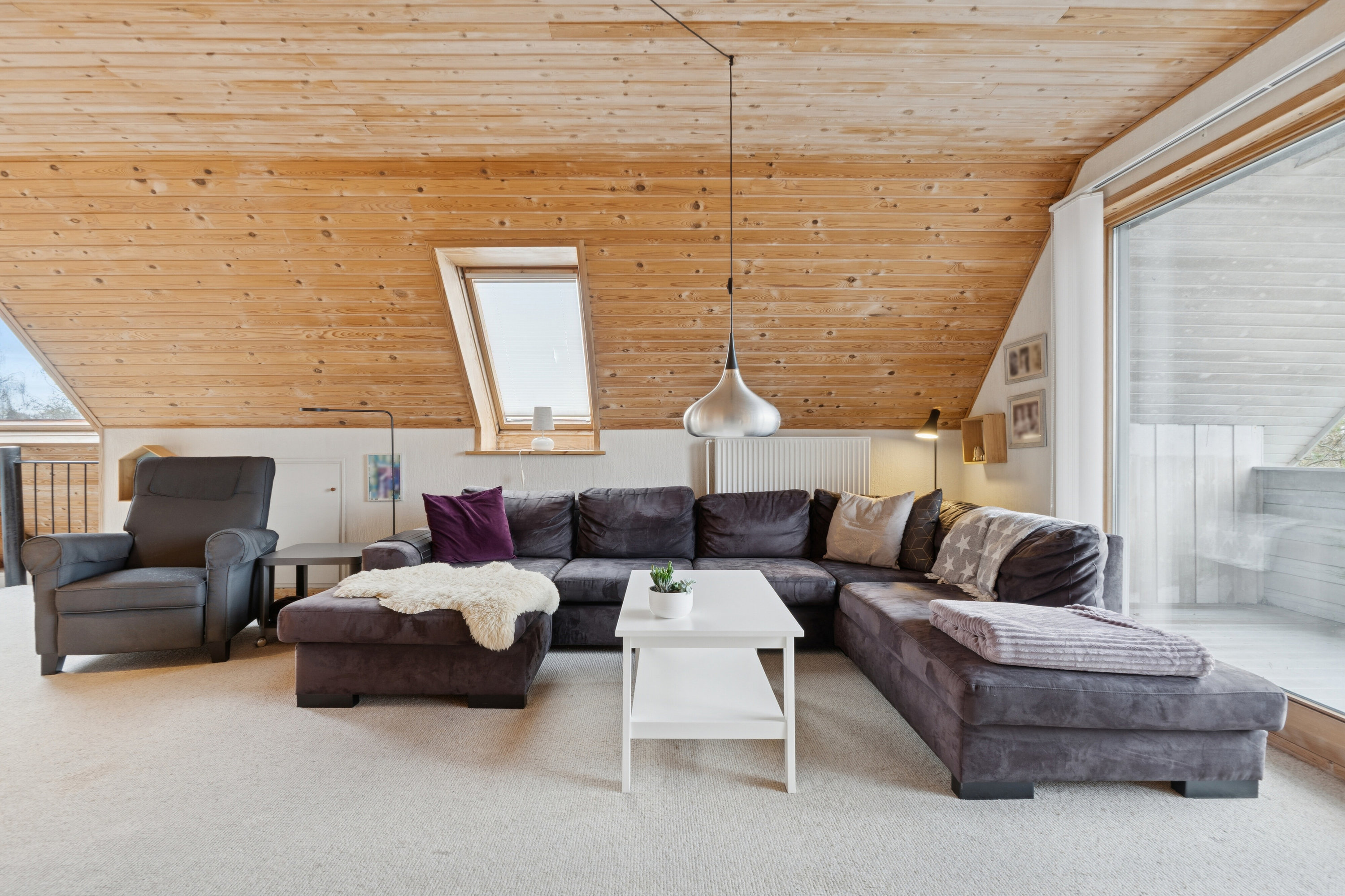 Fremhævet stue billede i fuldskærmstilstand. Billede af Hedebyvej 3, 6330 Padborg