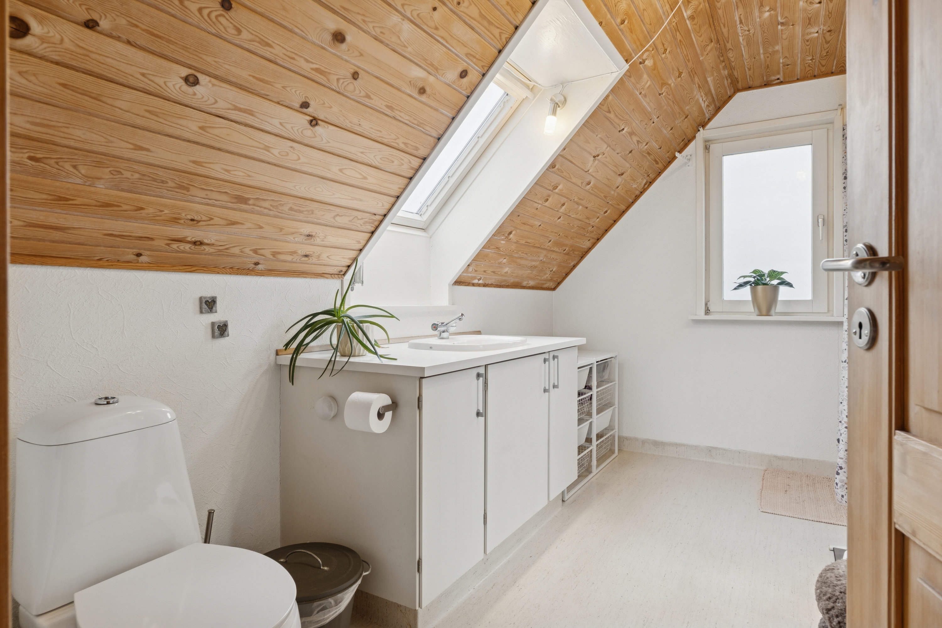 Fremhævet badeværelse billede i fuldskærmstilstand. Billede af Hedebyvej 3, 6330 Padborg