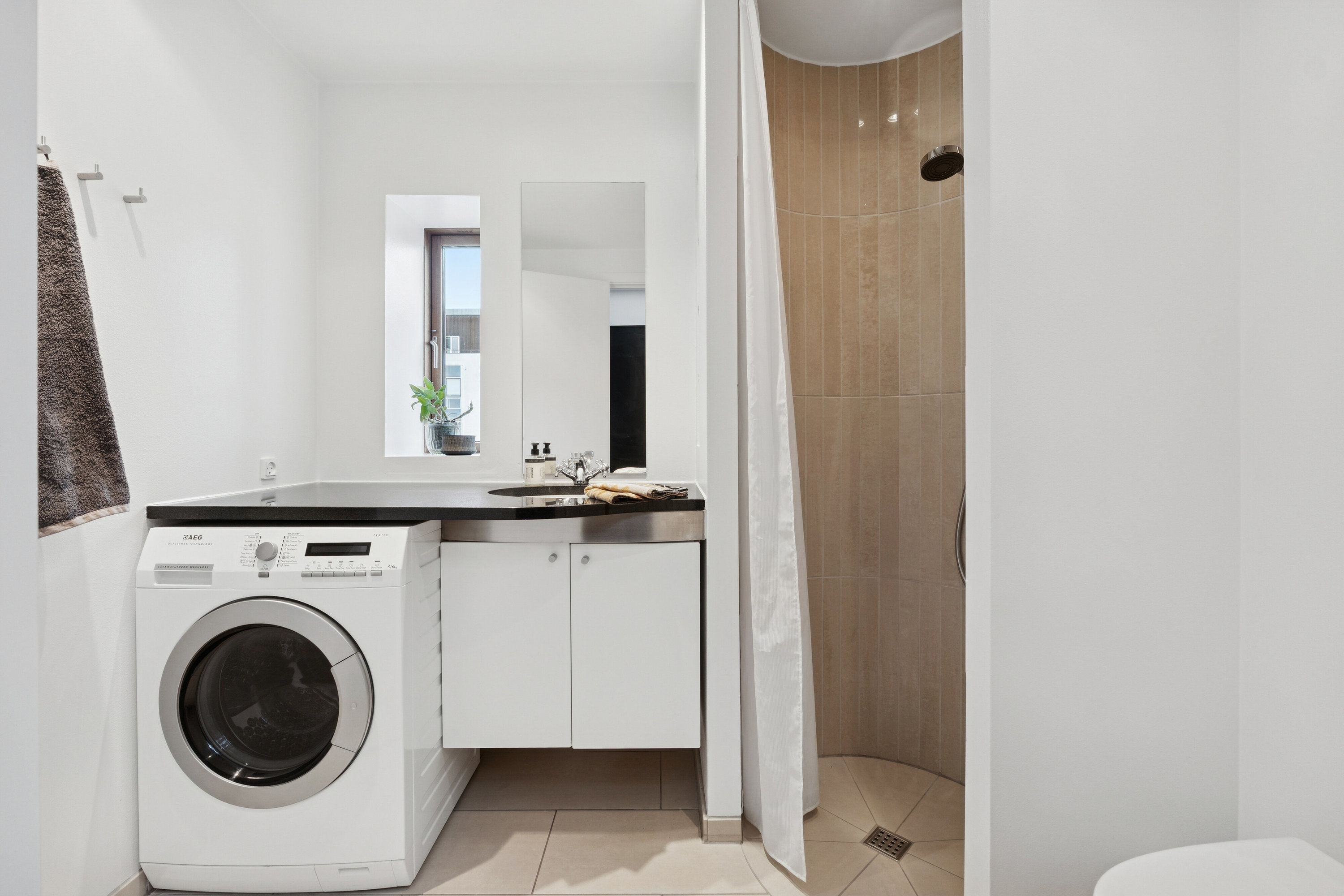 Fremhævet badeværelse billede i fuldskærmstilstand. Billede af Artillerivej 114, 5., 2300 København S