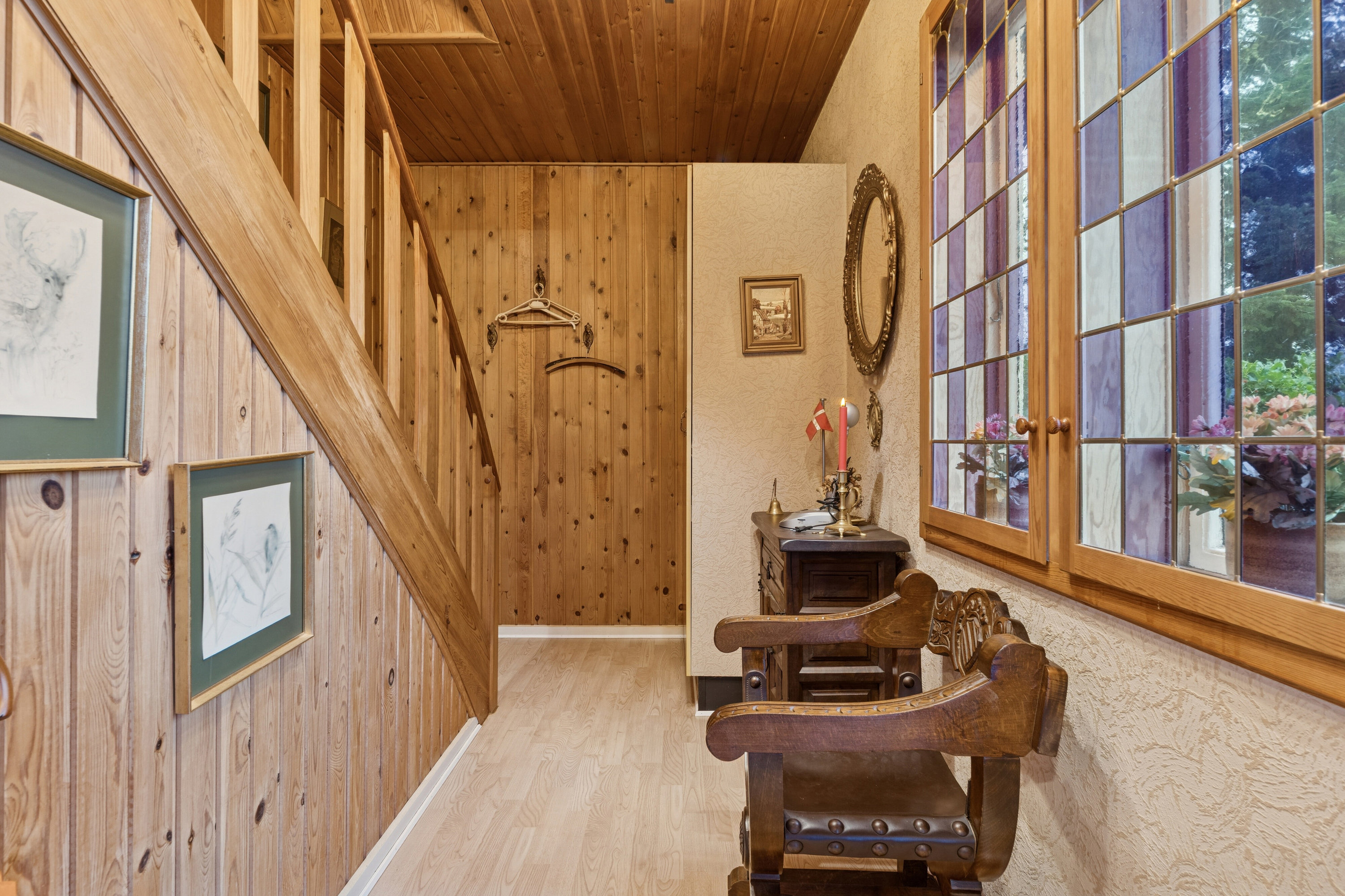 Fremhævet trappe billede i fuldskærmstilstand. Billede af Frøslevvej 37, 6330 Padborg