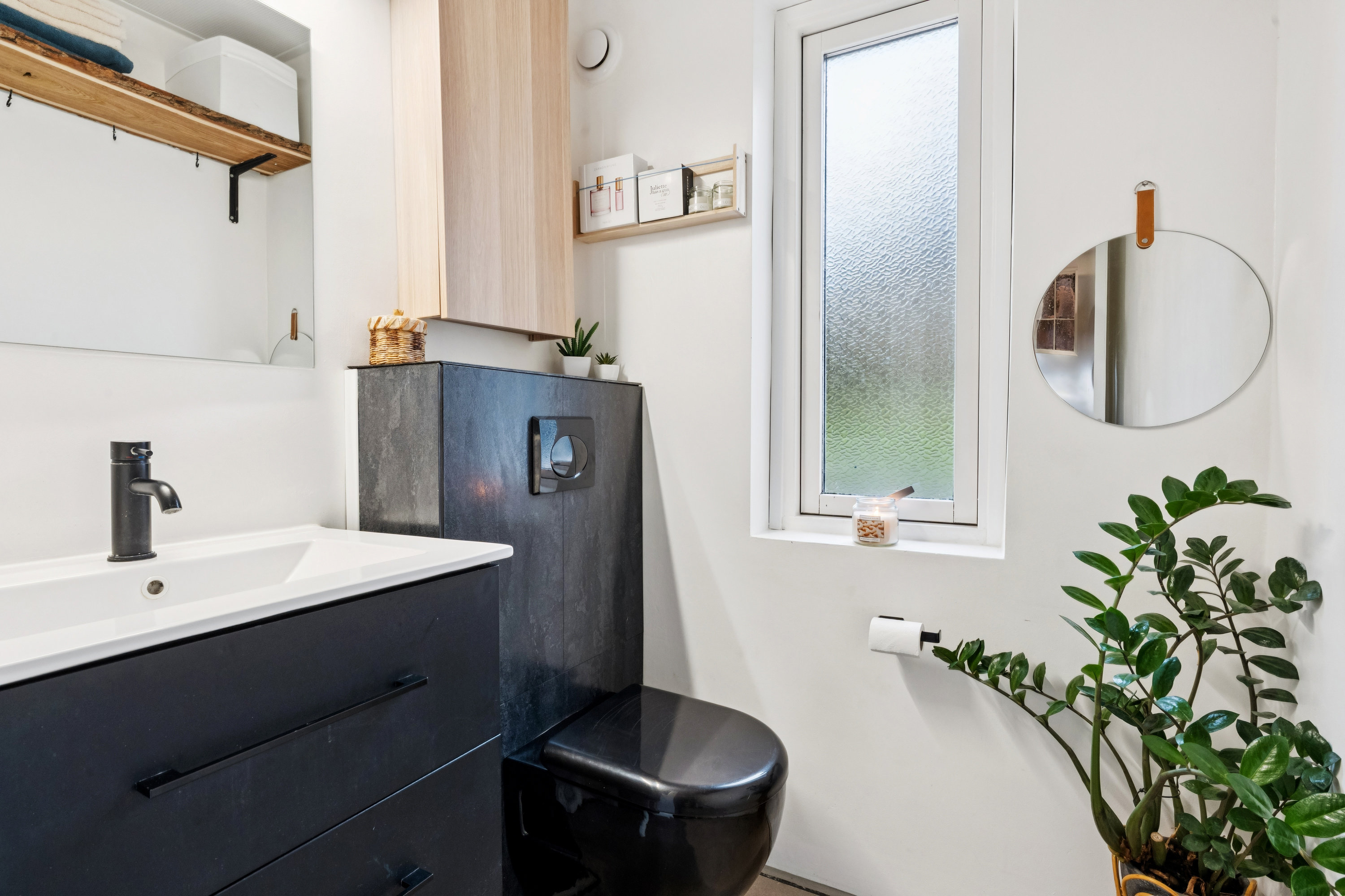 Fremhævet badeværelse billede i fuldskærmstilstand. Billede af Rungsvej 58, 9200 Aalborg SV