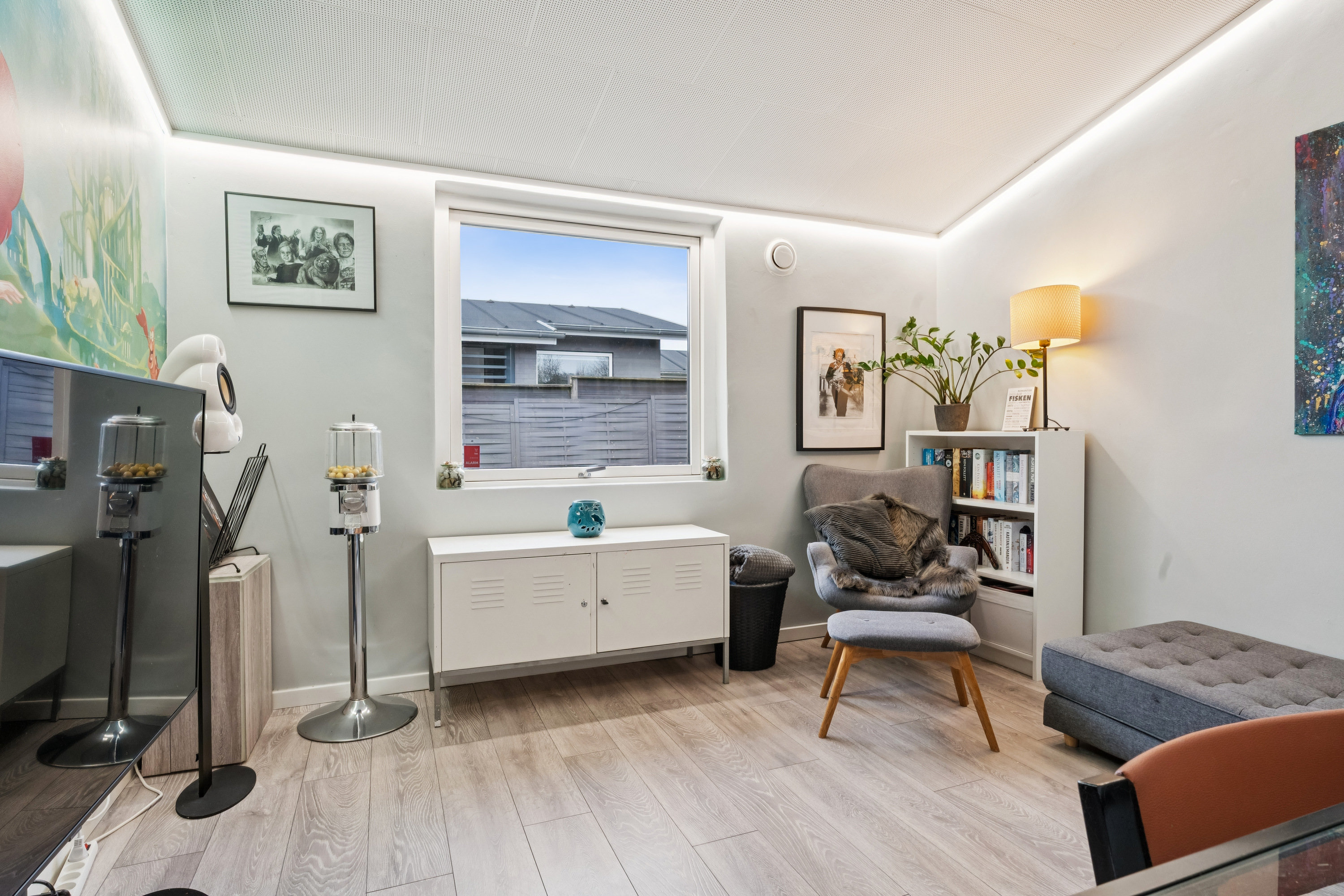 Fremhævet stue billede i fuldskærmstilstand. Billede af Rungsvej 58, 9200 Aalborg SV