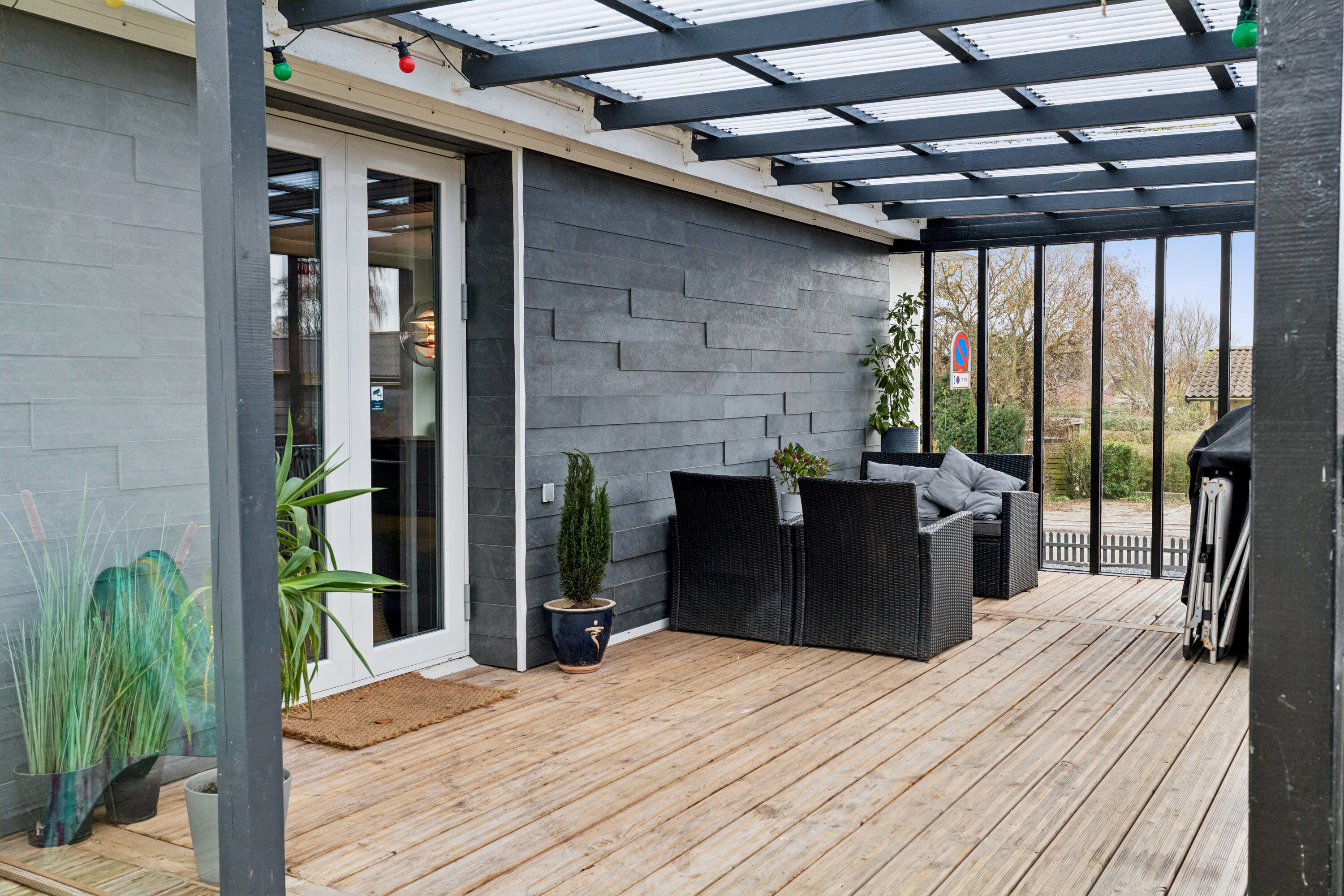 Fremhævet terrasse billede i fuldskærmstilstand. Billede af Rungsvej 58, 9200 Aalborg SV