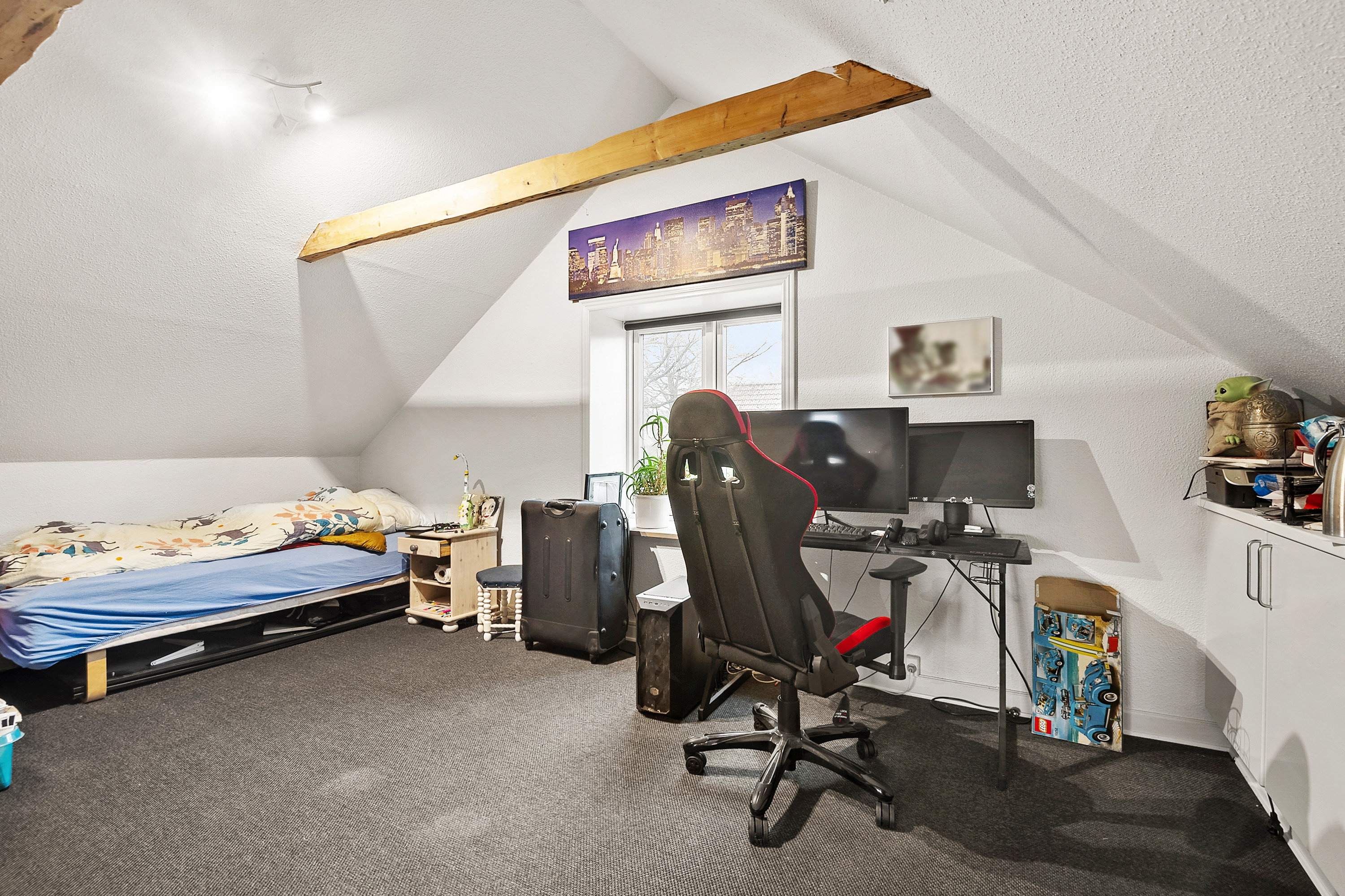 Fremhævet kontor billede i fuldskærmstilstand. Billede af Rønnealle 3, 6862 Tistrup