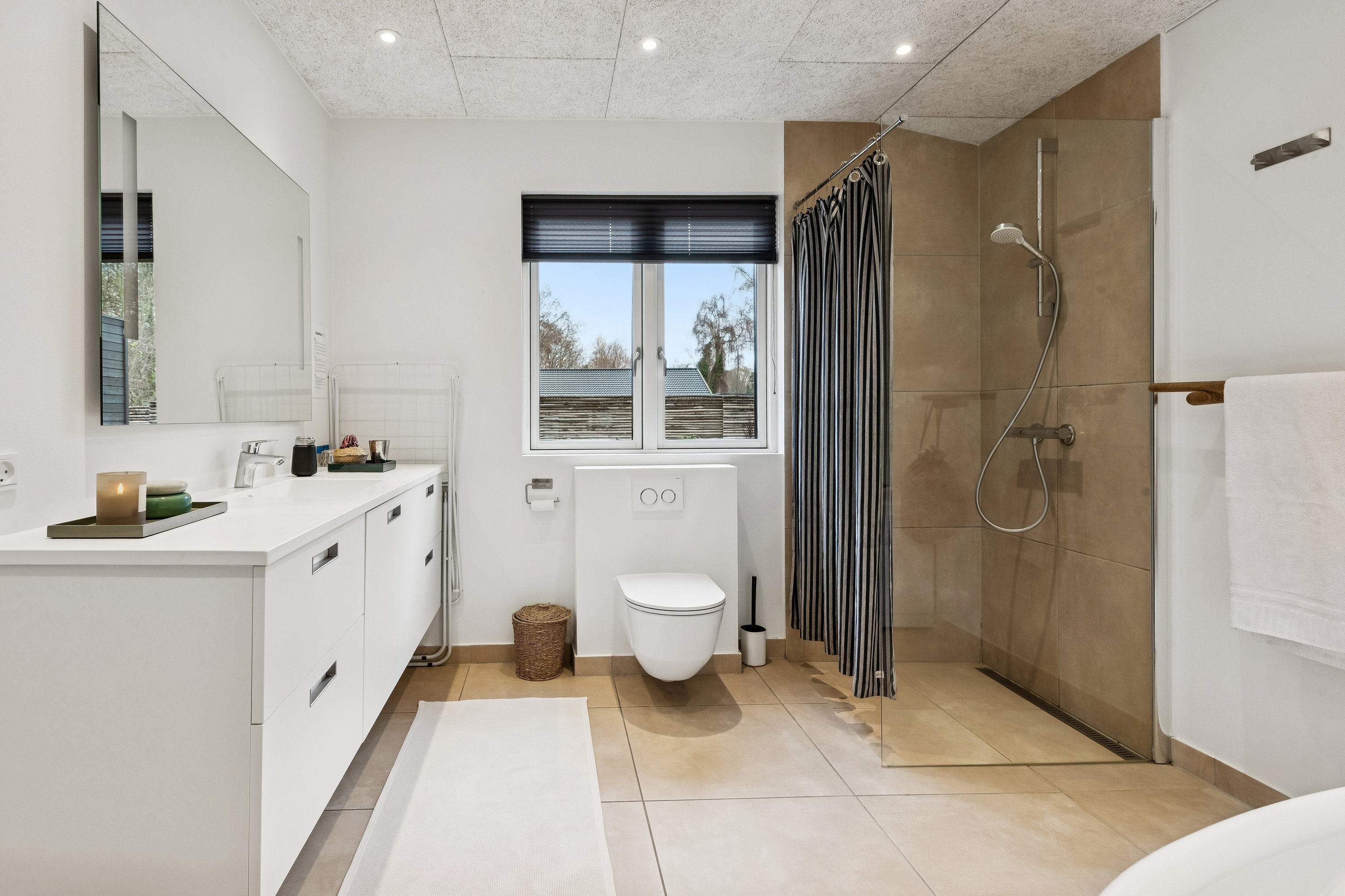 Fremhævet badeværelse billede i fuldskærmstilstand. Billede af Steenkile-Åsen 5, Udsholt, 3230 Græsted