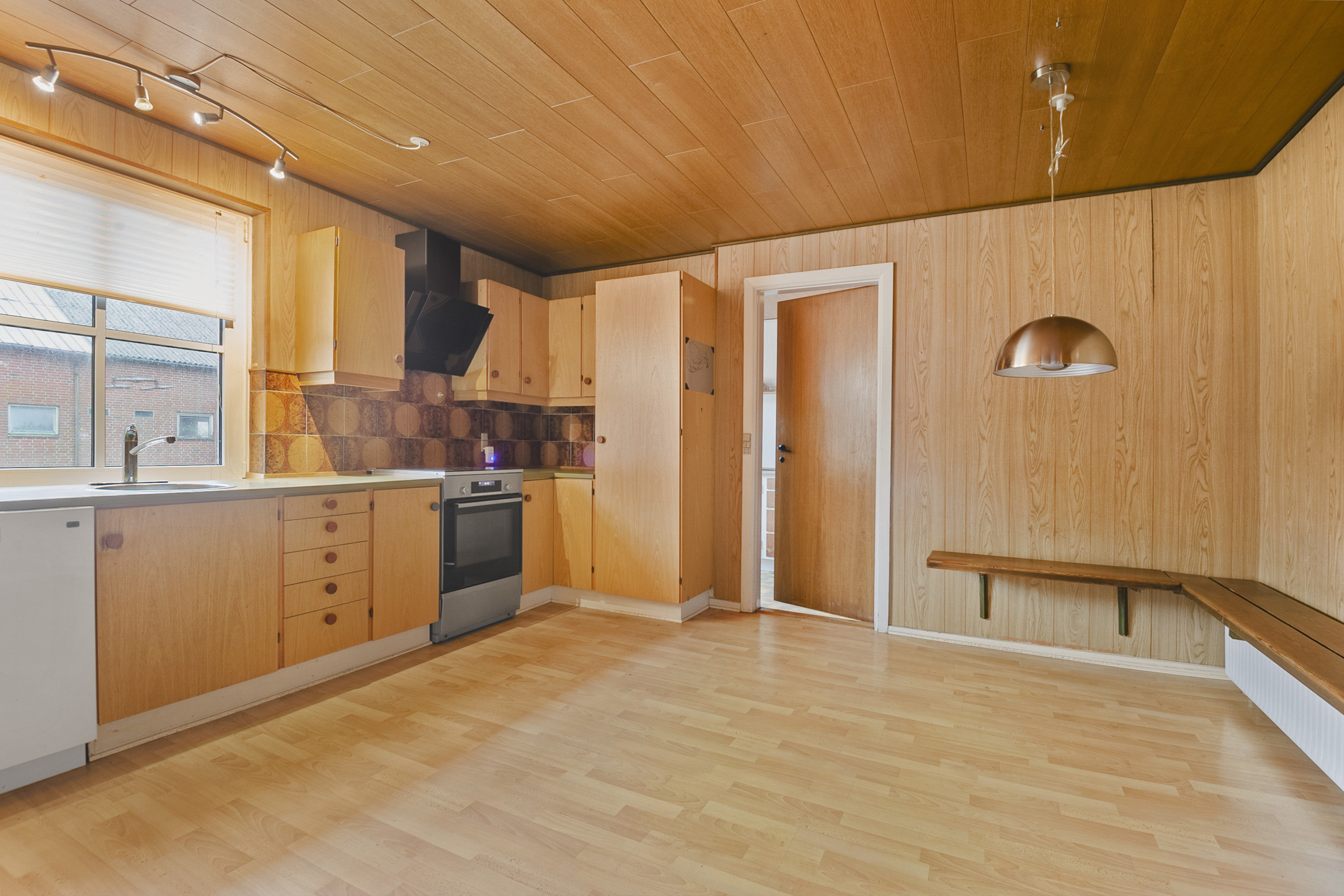 Fremhævet køkken billede i fuldskærmstilstand. Billede af Vr Bjerremosevej 23, Horne, 6800 Varde