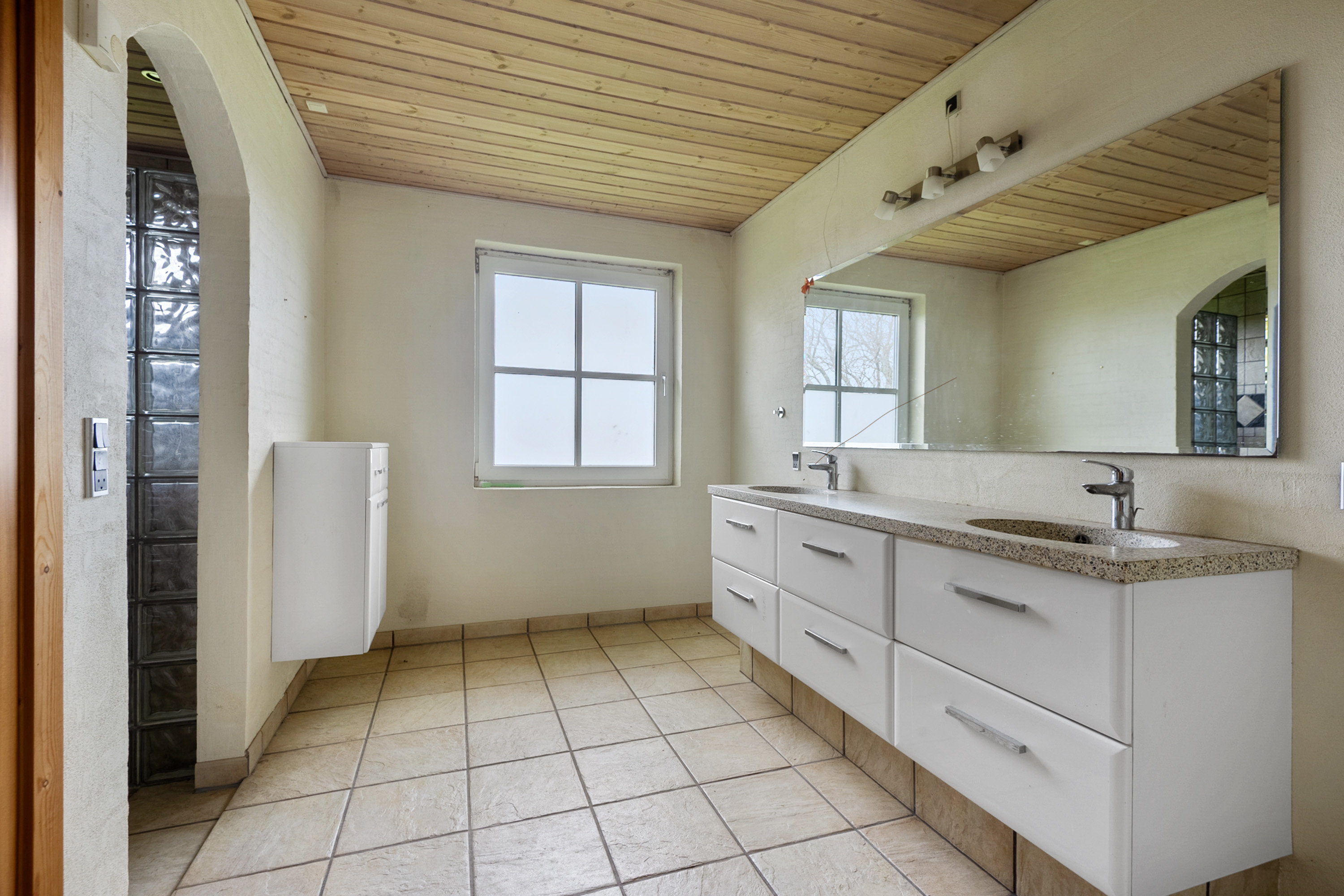 Fremhævet badeværelse billede i fuldskærmstilstand. Billede af Vr Bjerremosevej 23, Horne, 6800 Varde