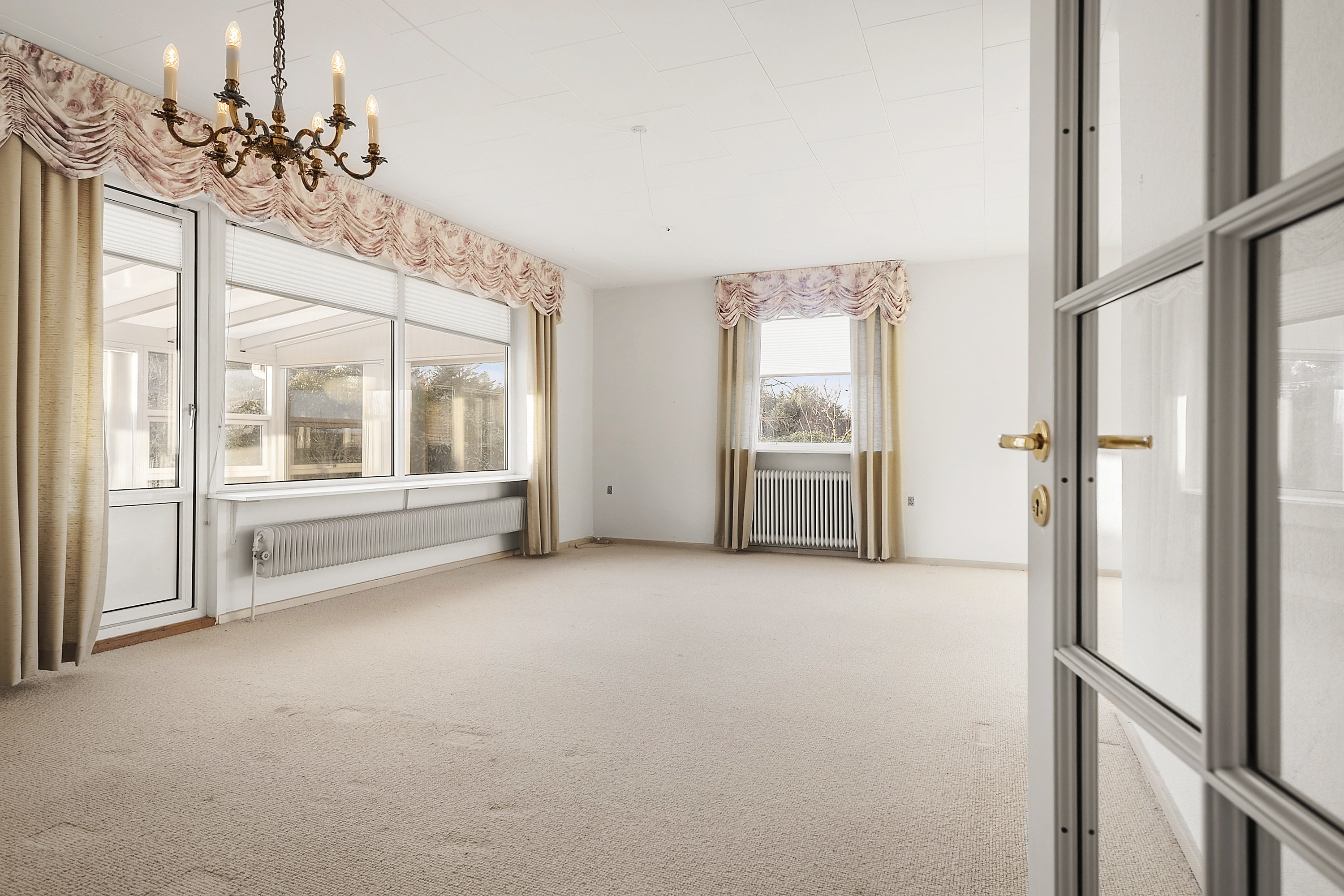 Fremhævet stue billede i fuldskærmstilstand. Billede af Munkekæret 12, Bjergby, 9800 Hjørring