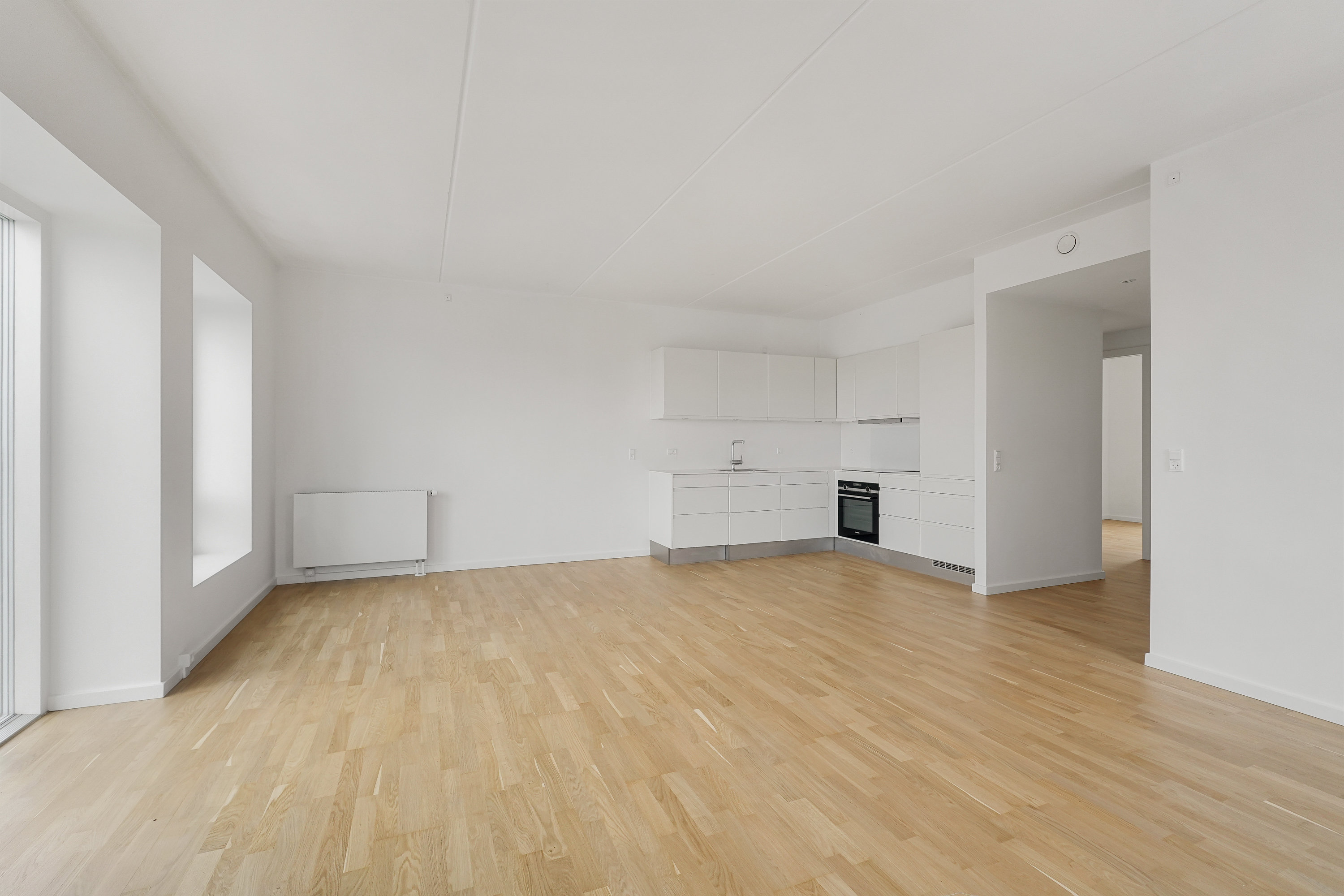 Fremhævet andet billede i fuldskærmstilstand. Billede af Robert Jacobsens Vej 40B, 5. th., 2300 København S