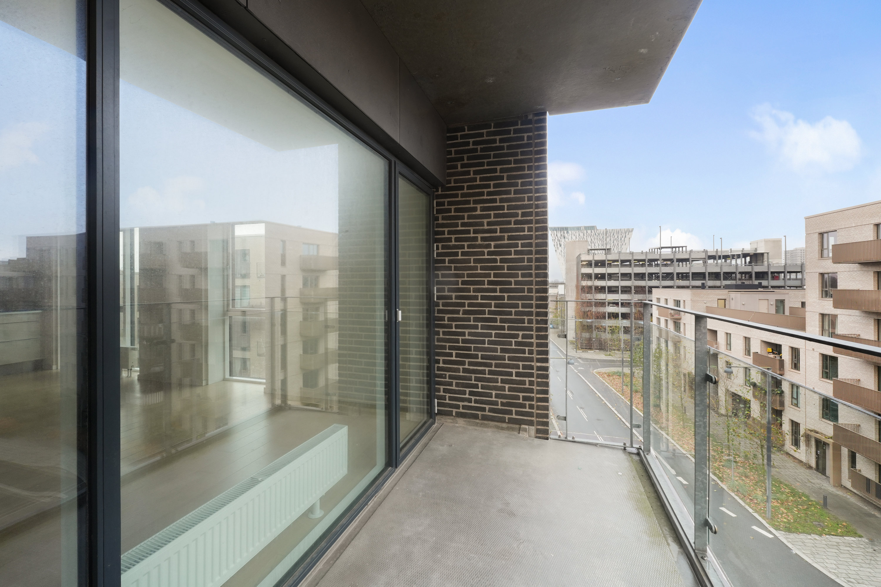 Fremhævet andet billede i fuldskærmstilstand. Billede af C.F. Møllers Allé 2D, 4. tv., 2300 København S