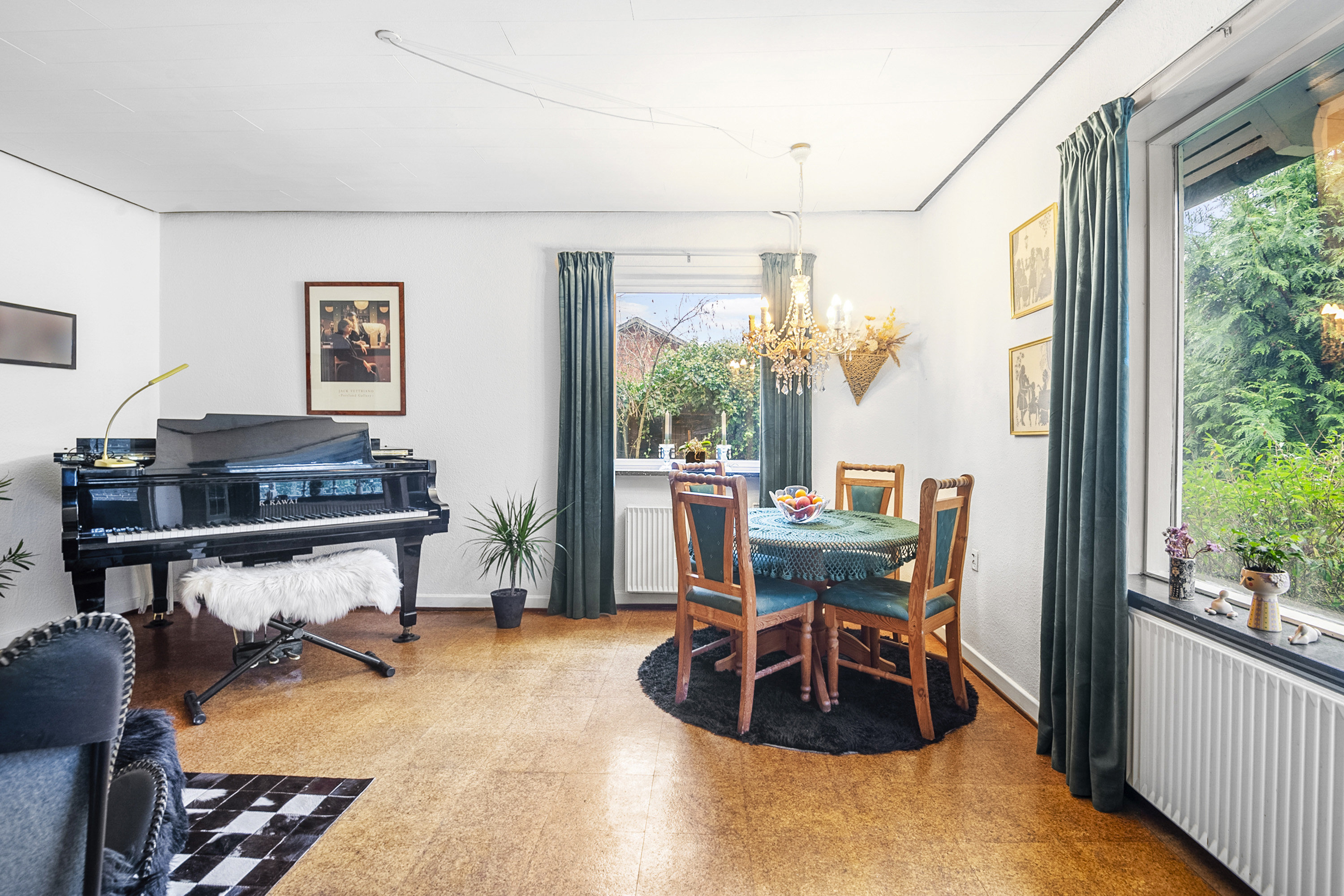 Fremhævet spisestue billede i fuldskærmstilstand. Billede af Hasselvej 8, 6705 Esbjerg Ø