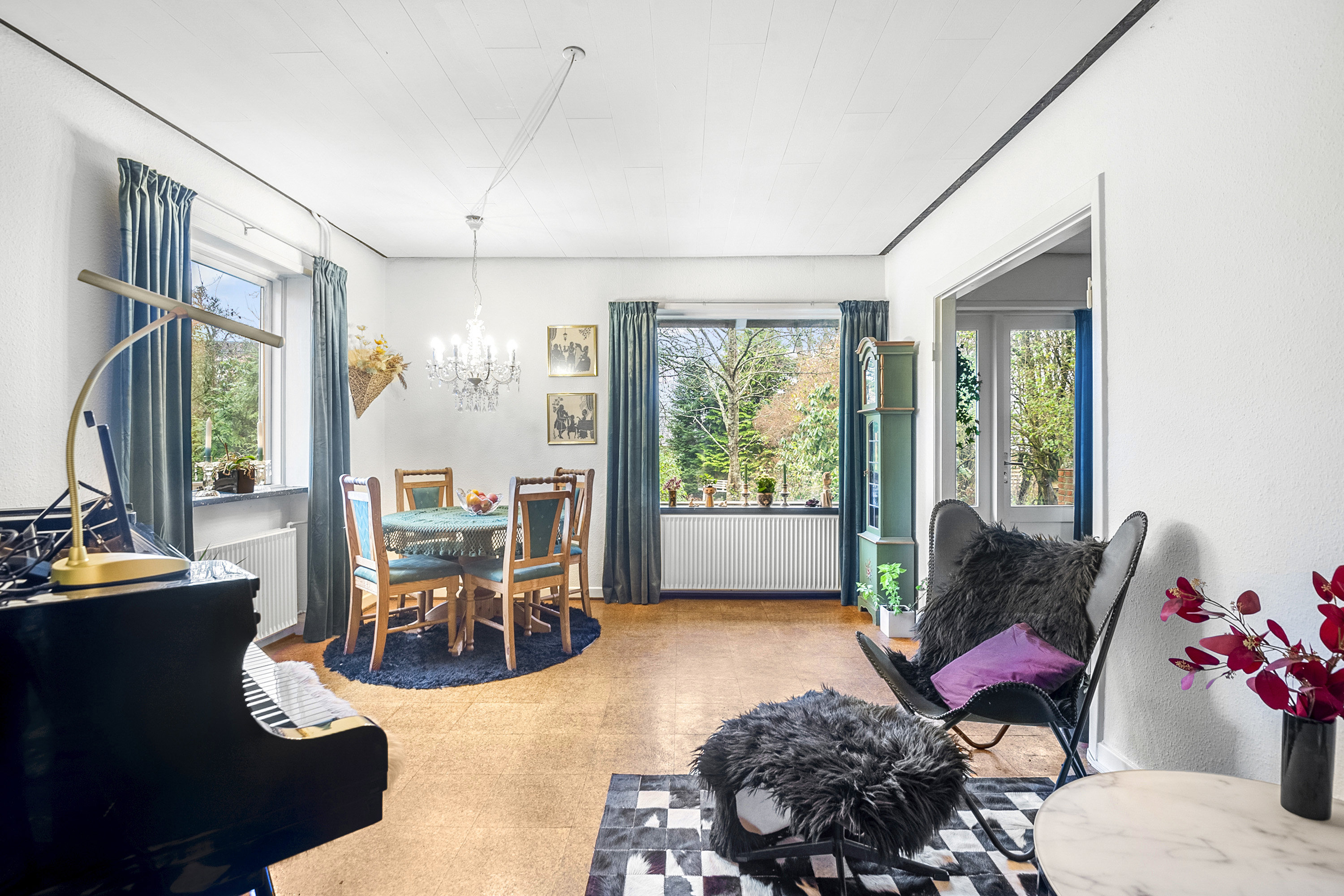 Fremhævet stue billede i fuldskærmstilstand. Billede af Hasselvej 8, 6705 Esbjerg Ø