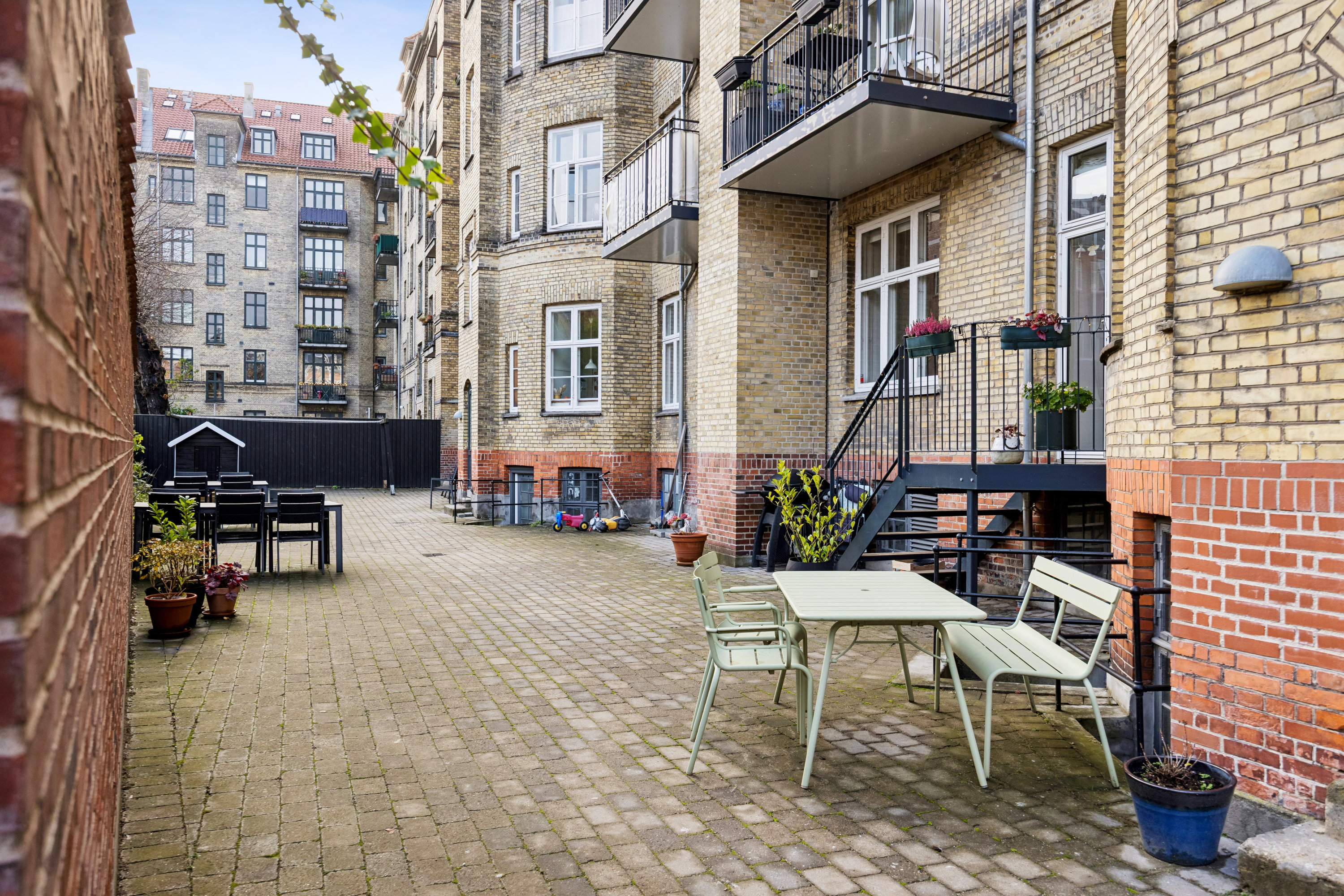 Fremhævet andet billede i fuldskærmstilstand. Billede af Henrik Steffens Vej 6, st.. th., 1866 Frederiksberg C