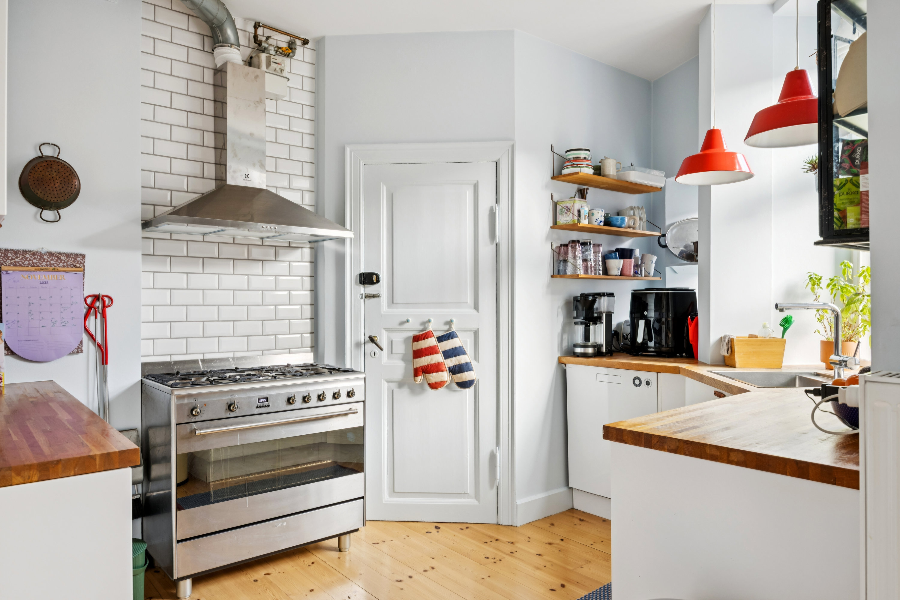 Fremhævet køkken billede i fuldskærmstilstand. Billede af Henrik Steffens Vej 6, st.. th., 1866 Frederiksberg C