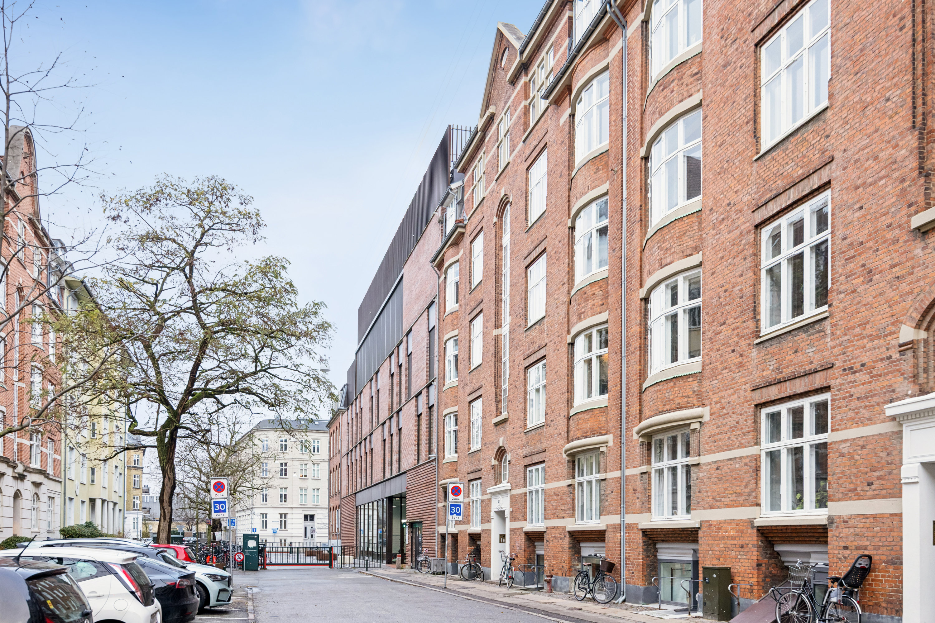 Fremhævet andet billede i fuldskærmstilstand. Billede af Henrik Steffens Vej 6, st.. th., 1866 Frederiksberg C