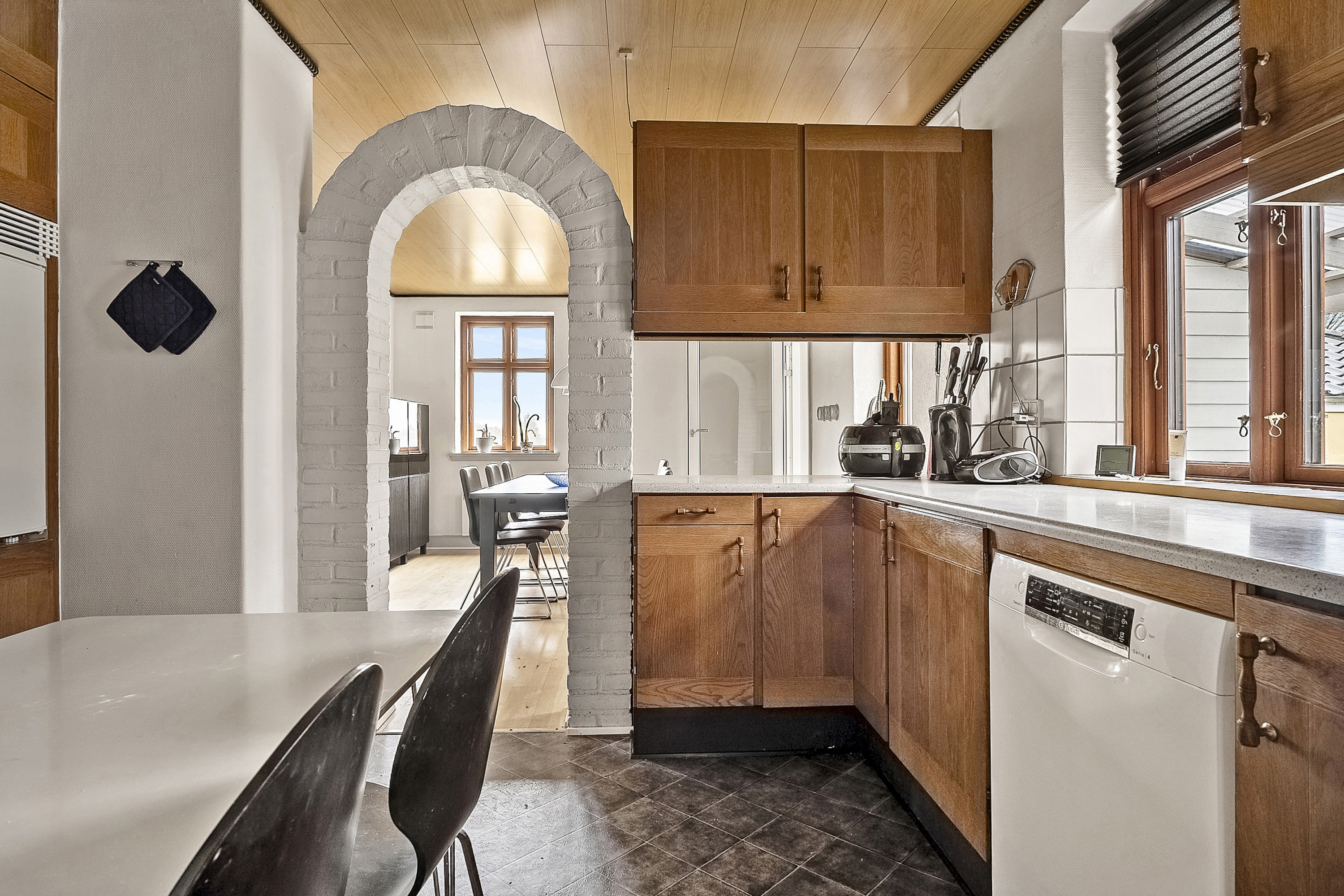 Fremhævet køkken billede i fuldskærmstilstand. Billede af Bjerrevej 374, Gramrode, 7130 Juelsminde