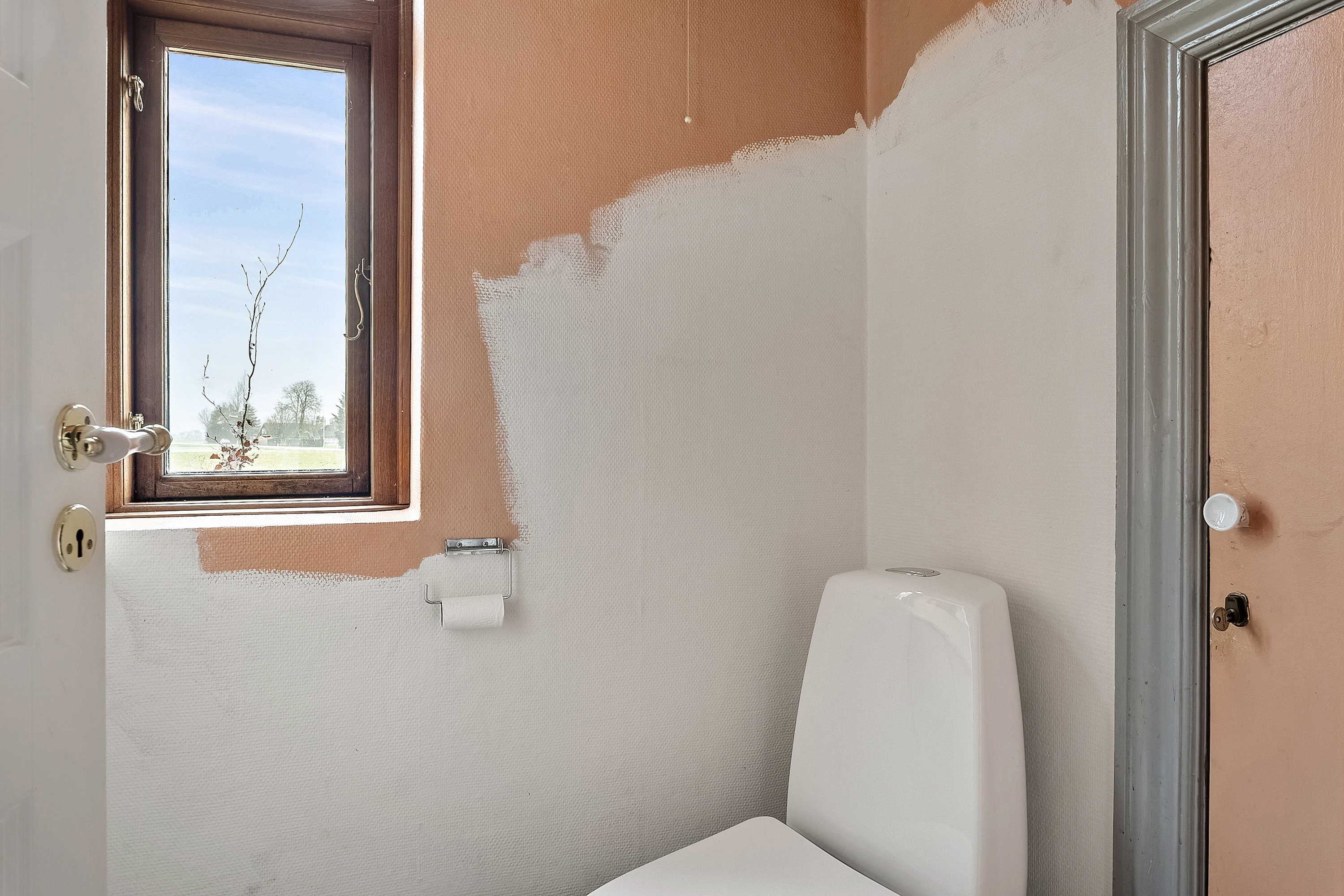 Fremhævet toilet billede i fuldskærmstilstand. Billede af Bjerrevej 374, Gramrode, 7130 Juelsminde