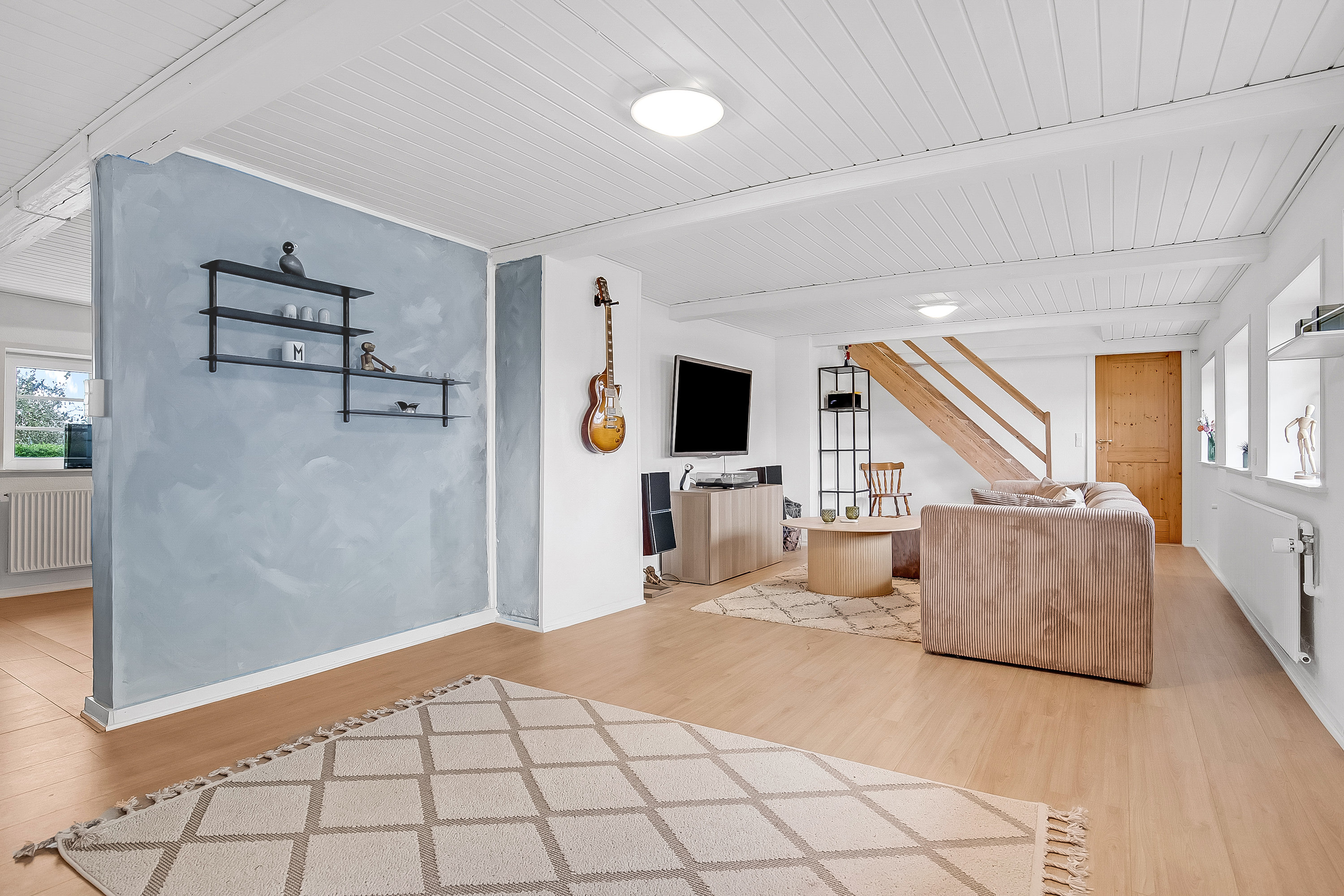 Fremhævet stue billede i fuldskærmstilstand. Billede af Skomagergade 30, 6093 Sjølund