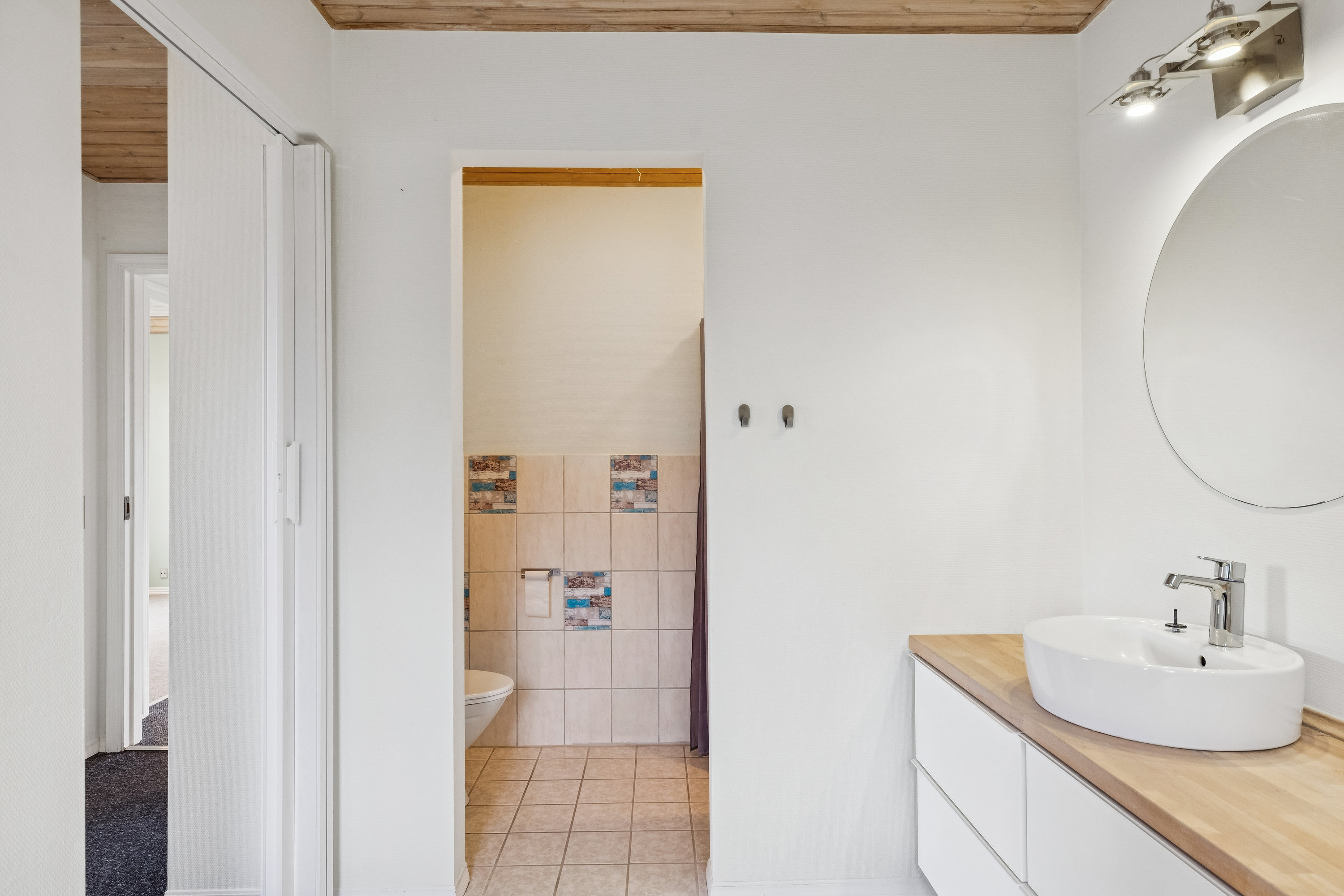 Fremhævet badeværelse billede i fuldskærmstilstand. Billede af Lyøvej 3, 6440 Augustenborg