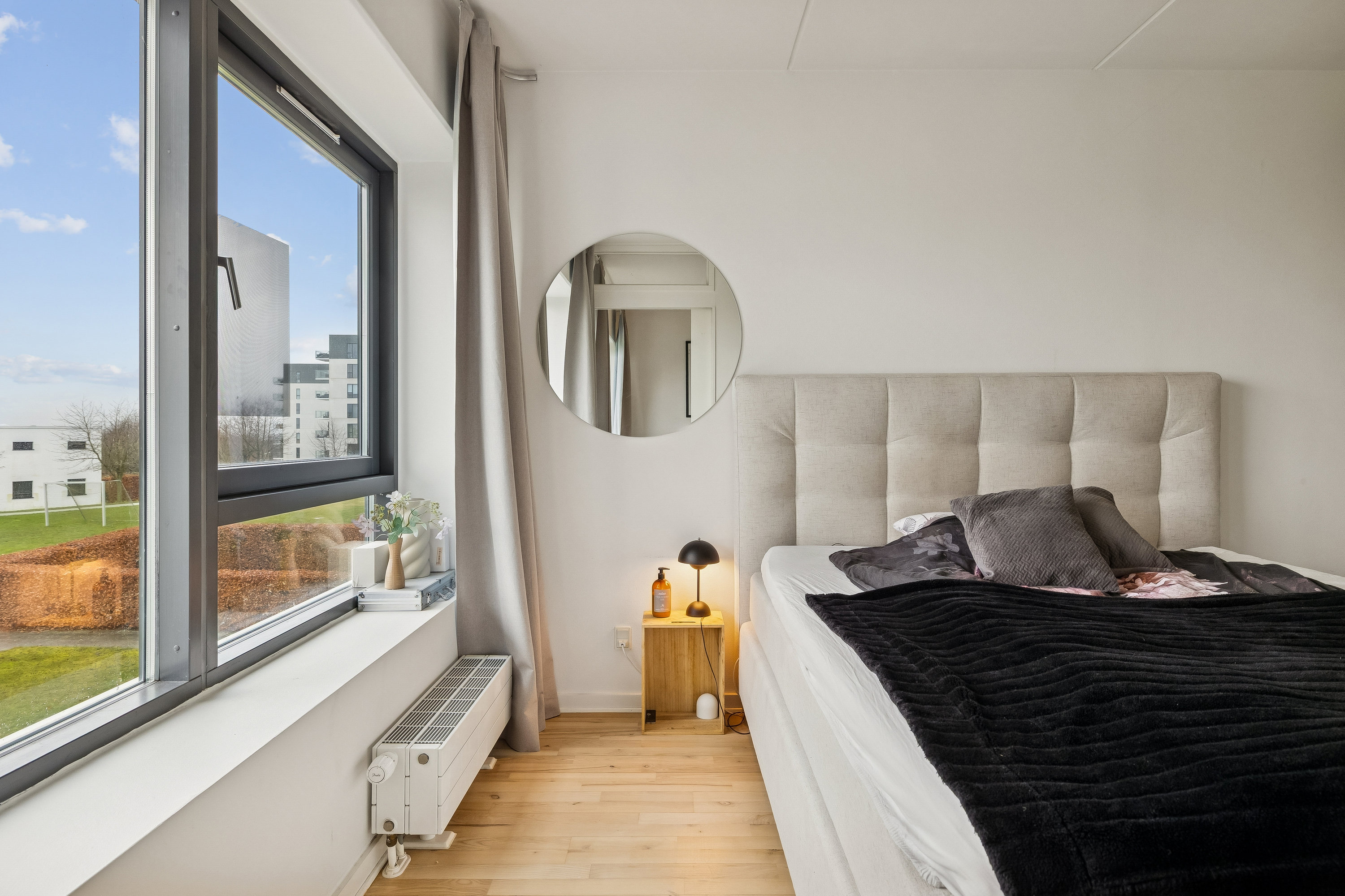 Fremhævet værelse billede i fuldskærmstilstand. Billede af Kongefolden 2, 1. mf., Skanderborg Bakker, 8660 Skanderborg