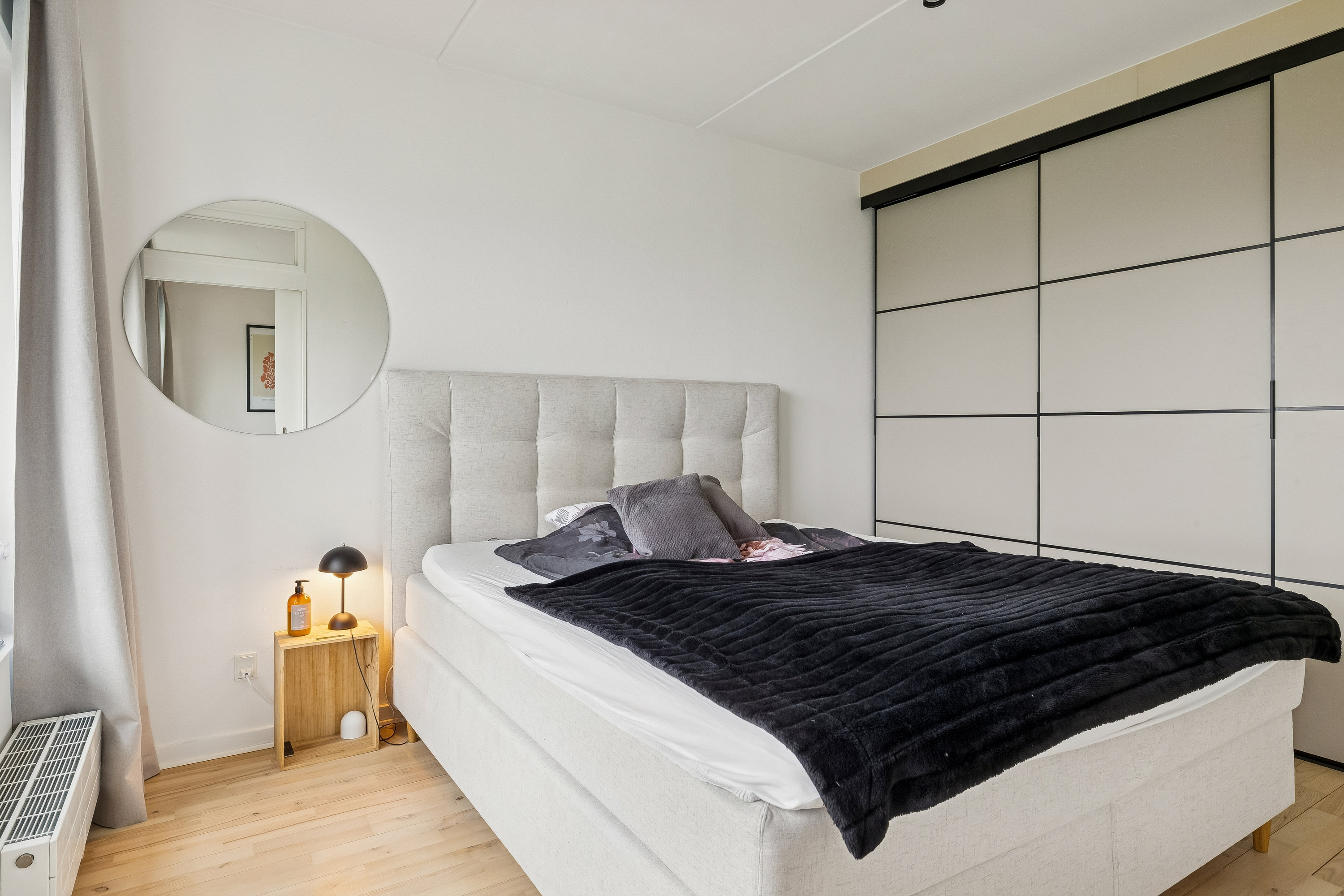 Fremhævet værelse billede i fuldskærmstilstand. Billede af Kongefolden 2, 1. mf., Skanderborg Bakker, 8660 Skanderborg