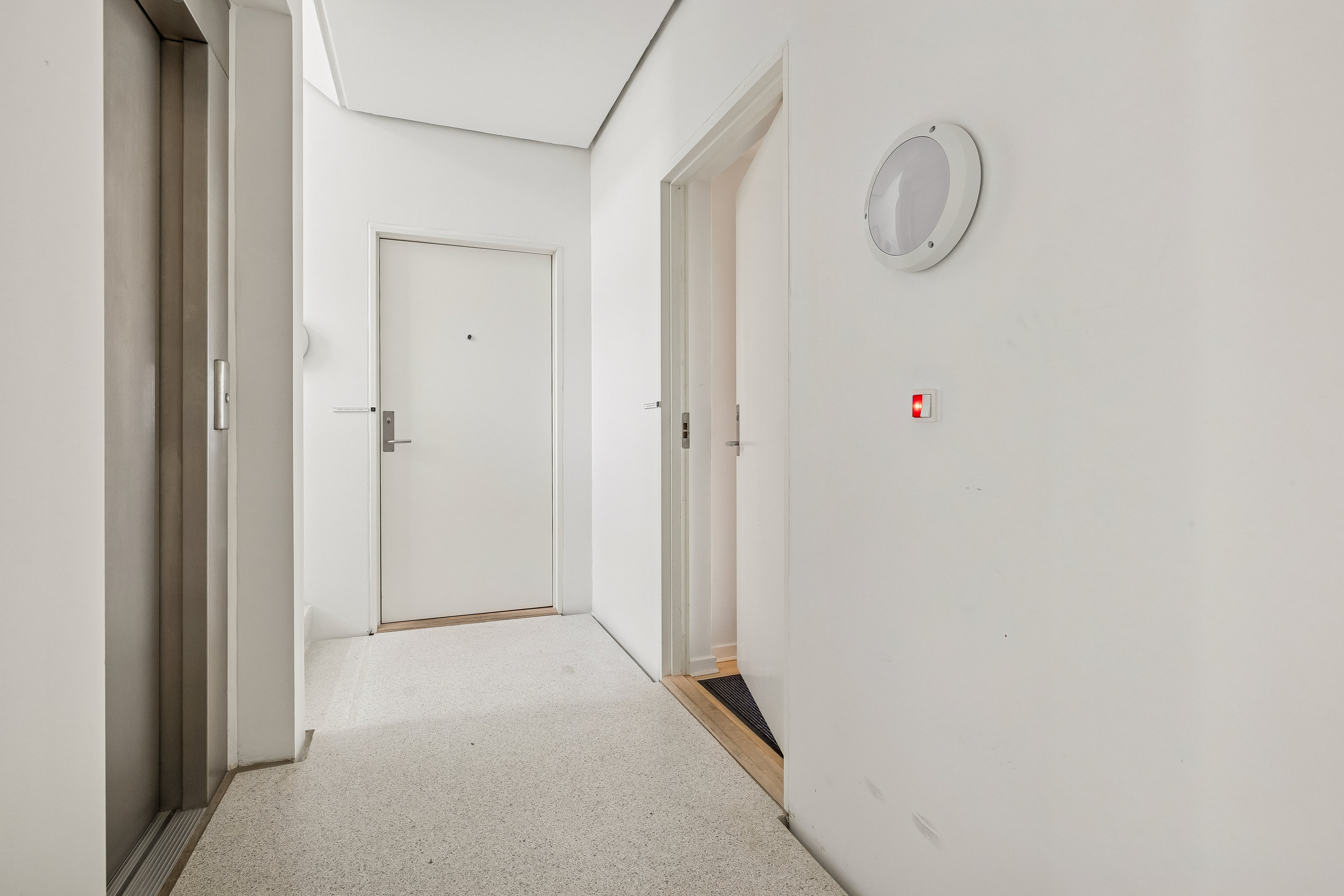 Fremhævet opgang billede i fuldskærmstilstand. Billede af Kongefolden 2, 1. mf., Skanderborg Bakker, 8660 Skanderborg