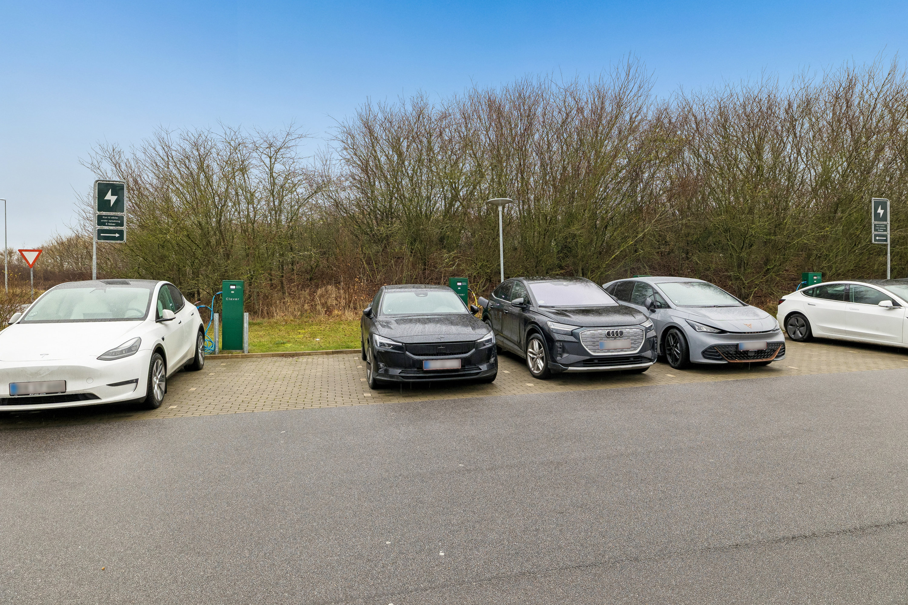 Fremhævet parkering billede i fuldskærmstilstand. Billede af Kongefolden 2, 1. mf., Skanderborg Bakker, 8660 Skanderborg