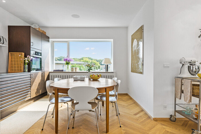 Miniaturebillede 2: køkken/alrum. Billede af Ellemarksvej 9, 1., 8000 Aarhus C