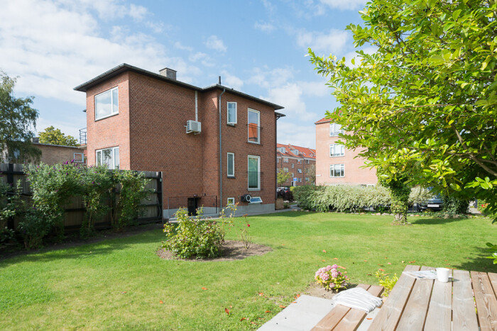 Fremhævet hovedejendom billede i fuldskærmstilstand. Billede af Ellemarksvej 9, 1., 8000 Aarhus C