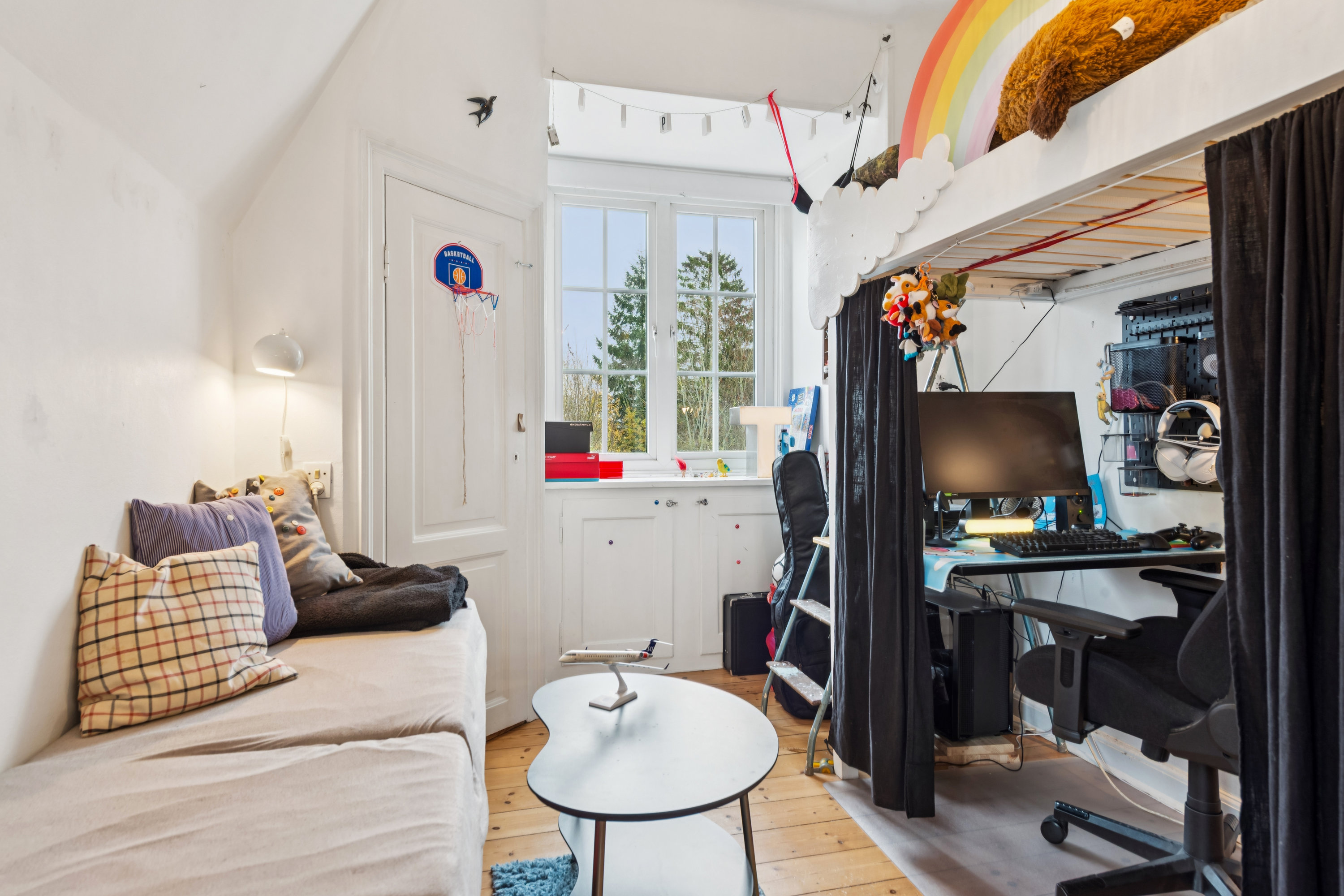 Fremhævet stue billede i fuldskærmstilstand. Billede af Bogholder Allé 6, 1., 2720 Vanløse