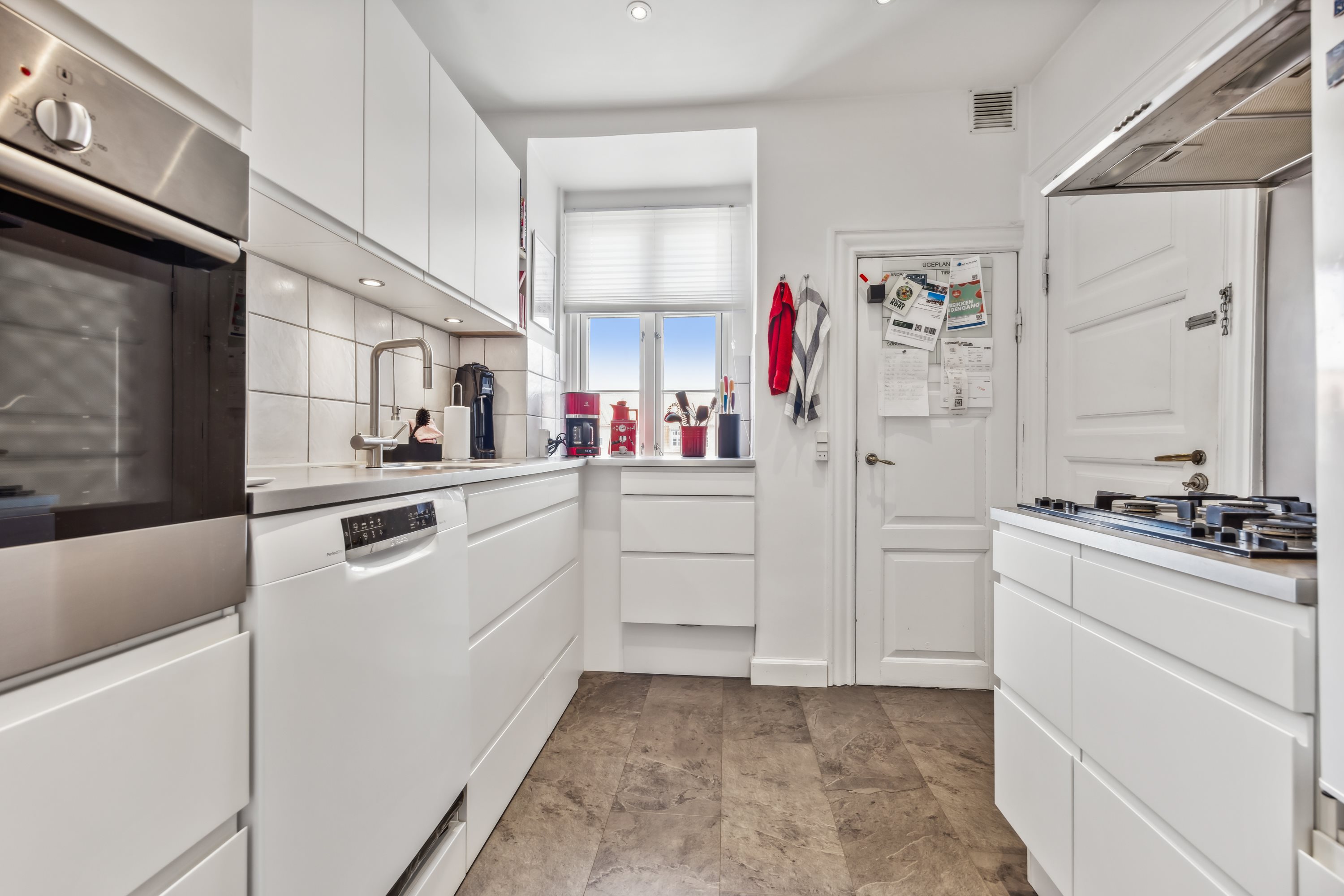 Fremhævet køkken billede i fuldskærmstilstand. Billede af Falstersgade 25, 2. tv., 9000 Aalborg