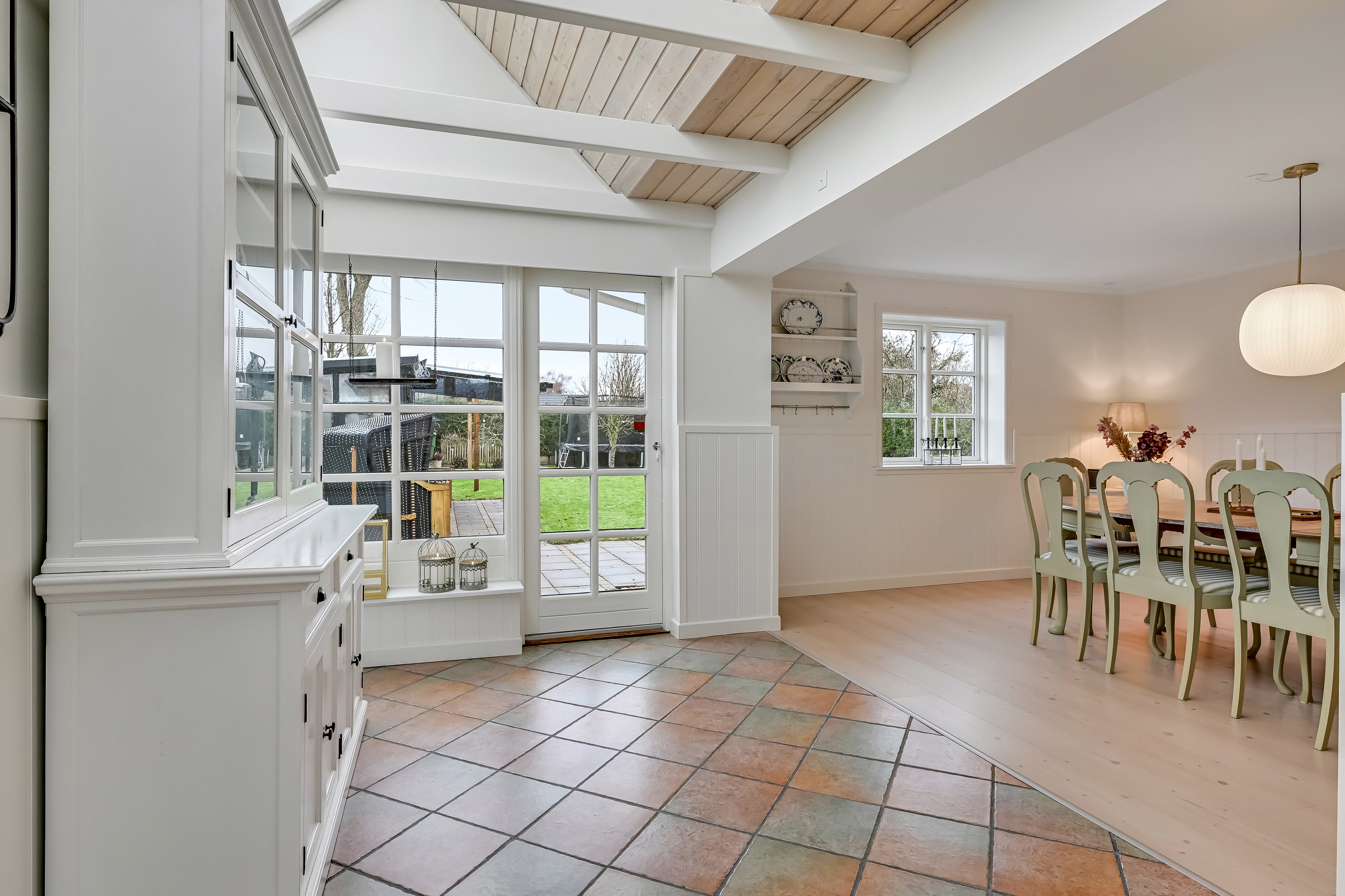 Fremhævet stue billede i fuldskærmstilstand. Billede af Carit Etlars Alle 66, 6700 Esbjerg