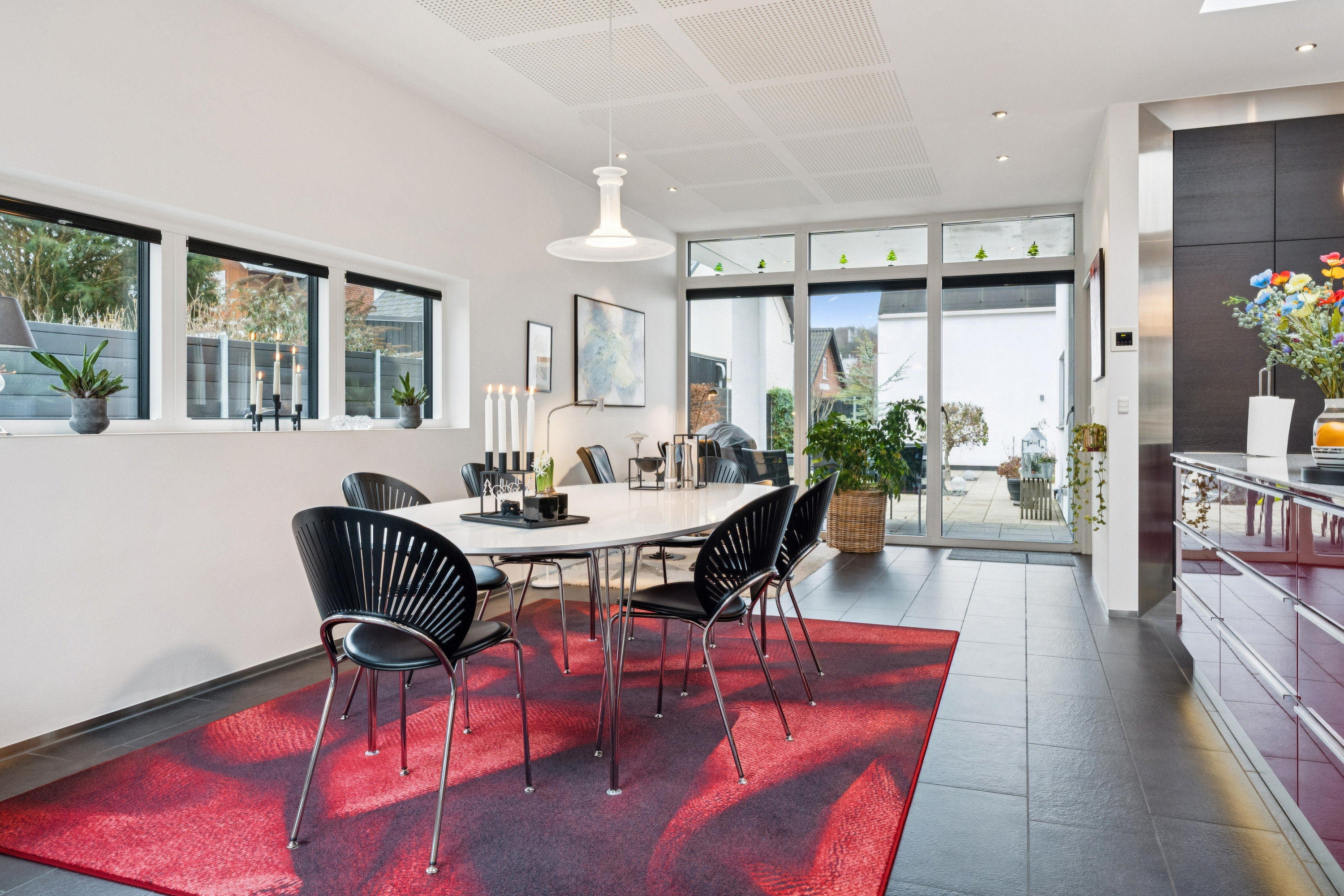 Fremhævet stue billede i fuldskærmstilstand. Billede af Davids Alle 3, 9000 Aalborg