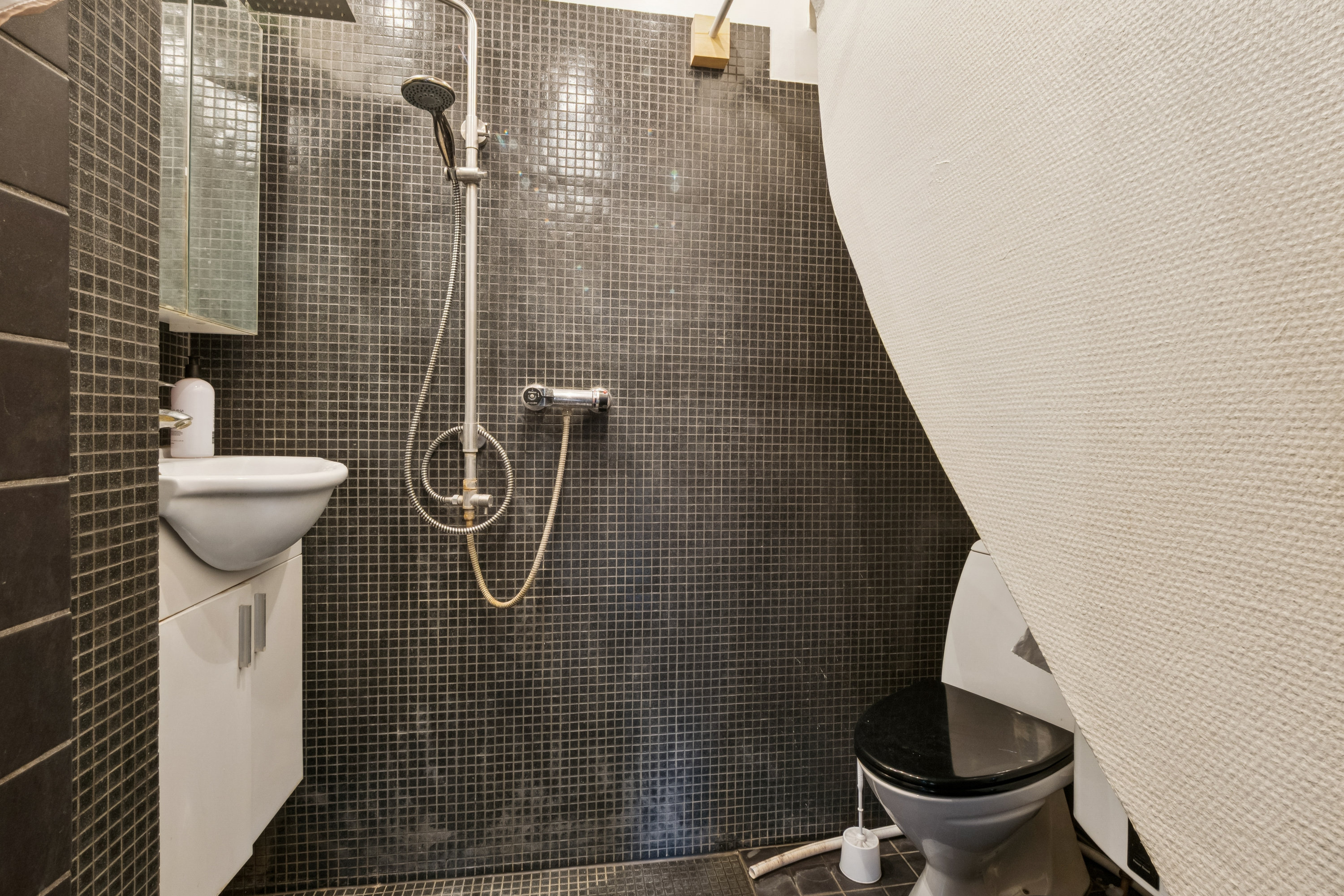 Fremhævet badeværelse billede i fuldskærmstilstand. Billede af Nørrebro 3, 7900 Nykøbing M