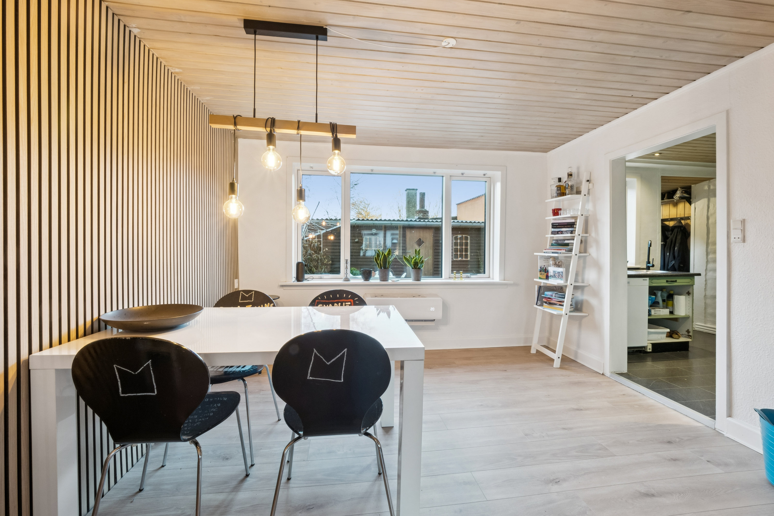 Fremhævet spisestue billede i fuldskærmstilstand. Billede af Nørrebro 3, 7900 Nykøbing M