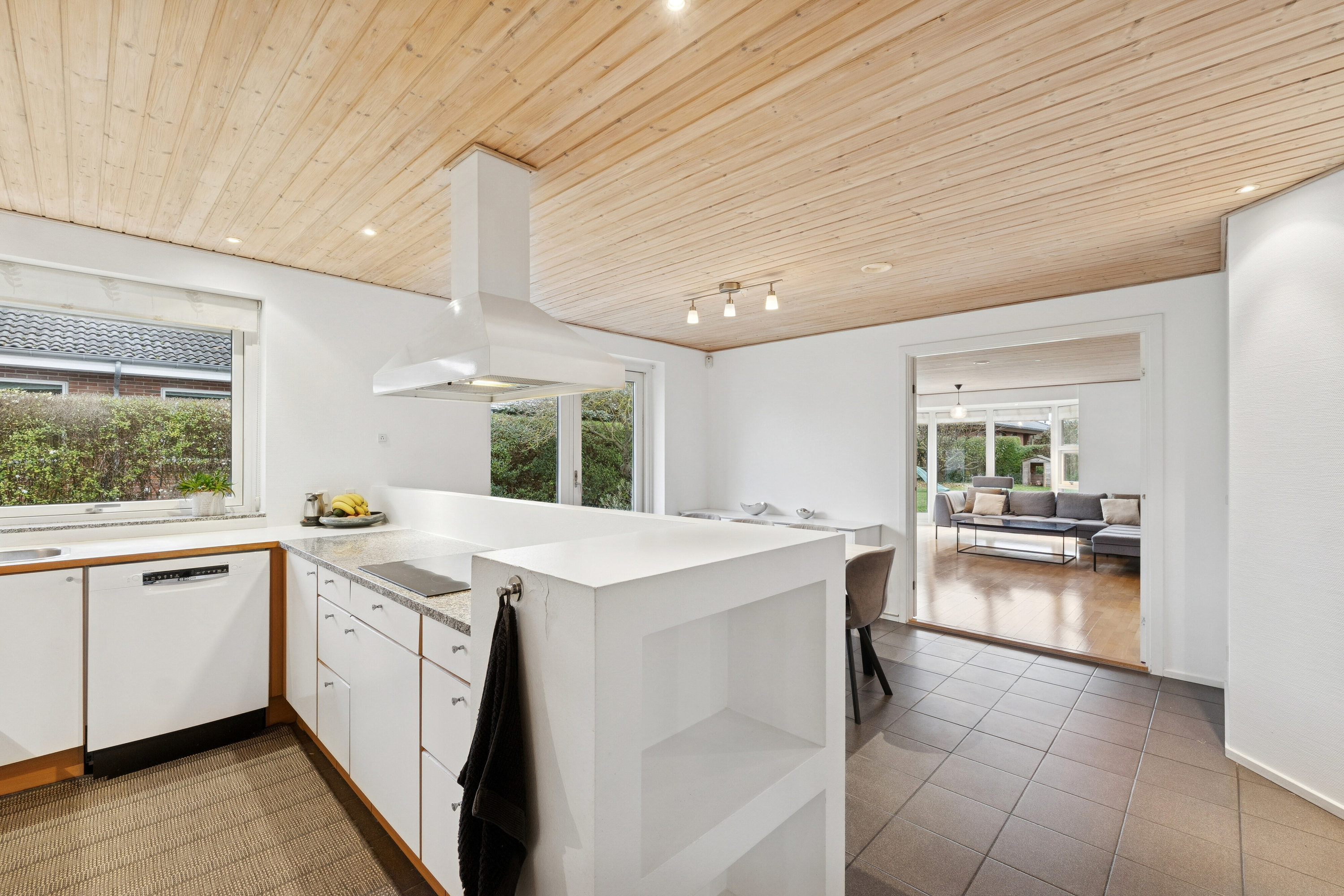 Fremhævet køkken billede i fuldskærmstilstand. Billede af Krogstens Alle 28, 2650 Hvidovre