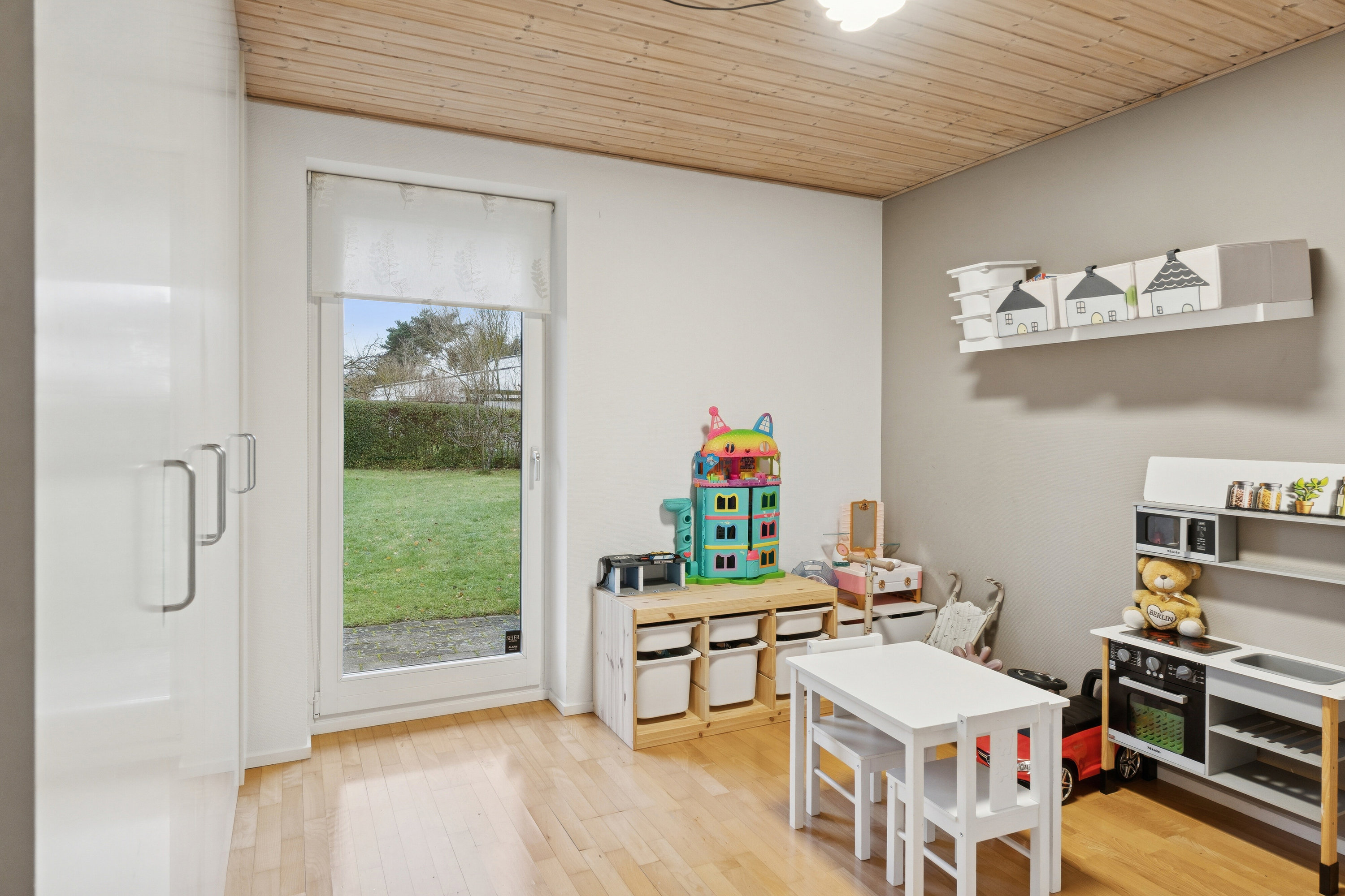 Fremhævet børneværelse billede i fuldskærmstilstand. Billede af Krogstens Alle 28, 2650 Hvidovre