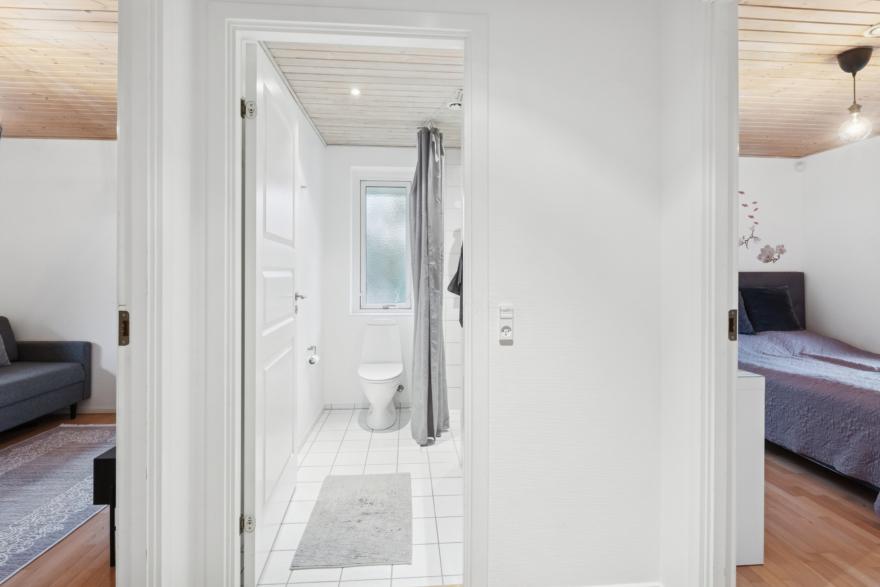 Fremhævet hall billede i fuldskærmstilstand. Billede af Krogstens Alle 28, 2650 Hvidovre