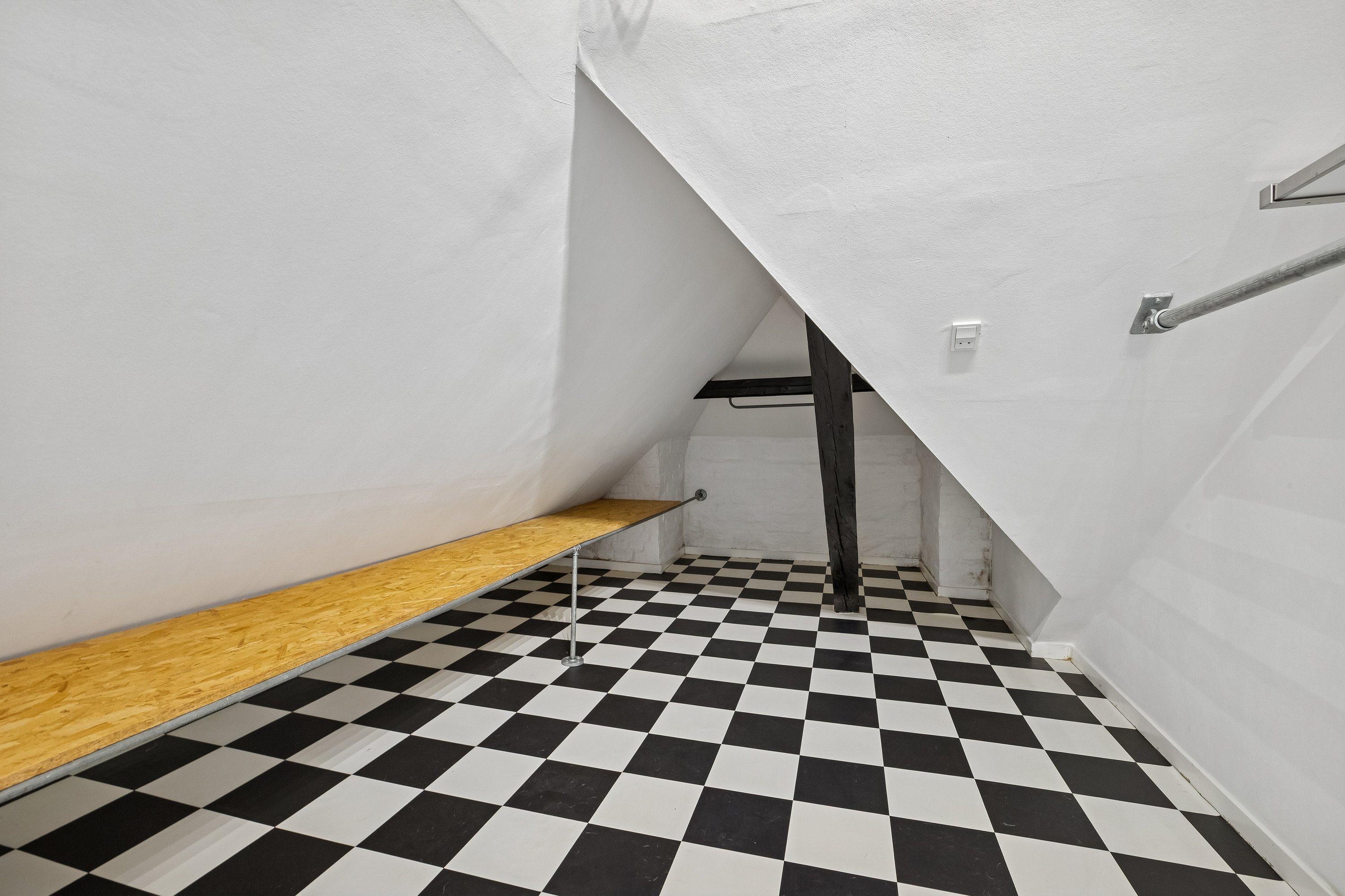 Fremhævet trappe billede i fuldskærmstilstand. Billede af Rådmands Boulevard 14, 8900 Randers C