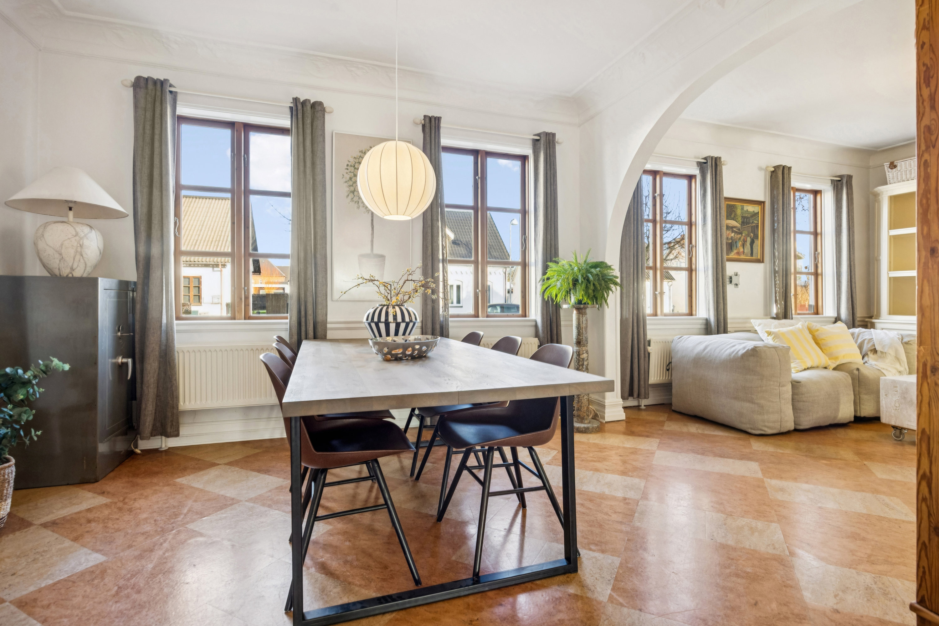 Fremhævet spisestue billede i fuldskærmstilstand. Billede af Thistedvej 34, 9400 Nørresundby