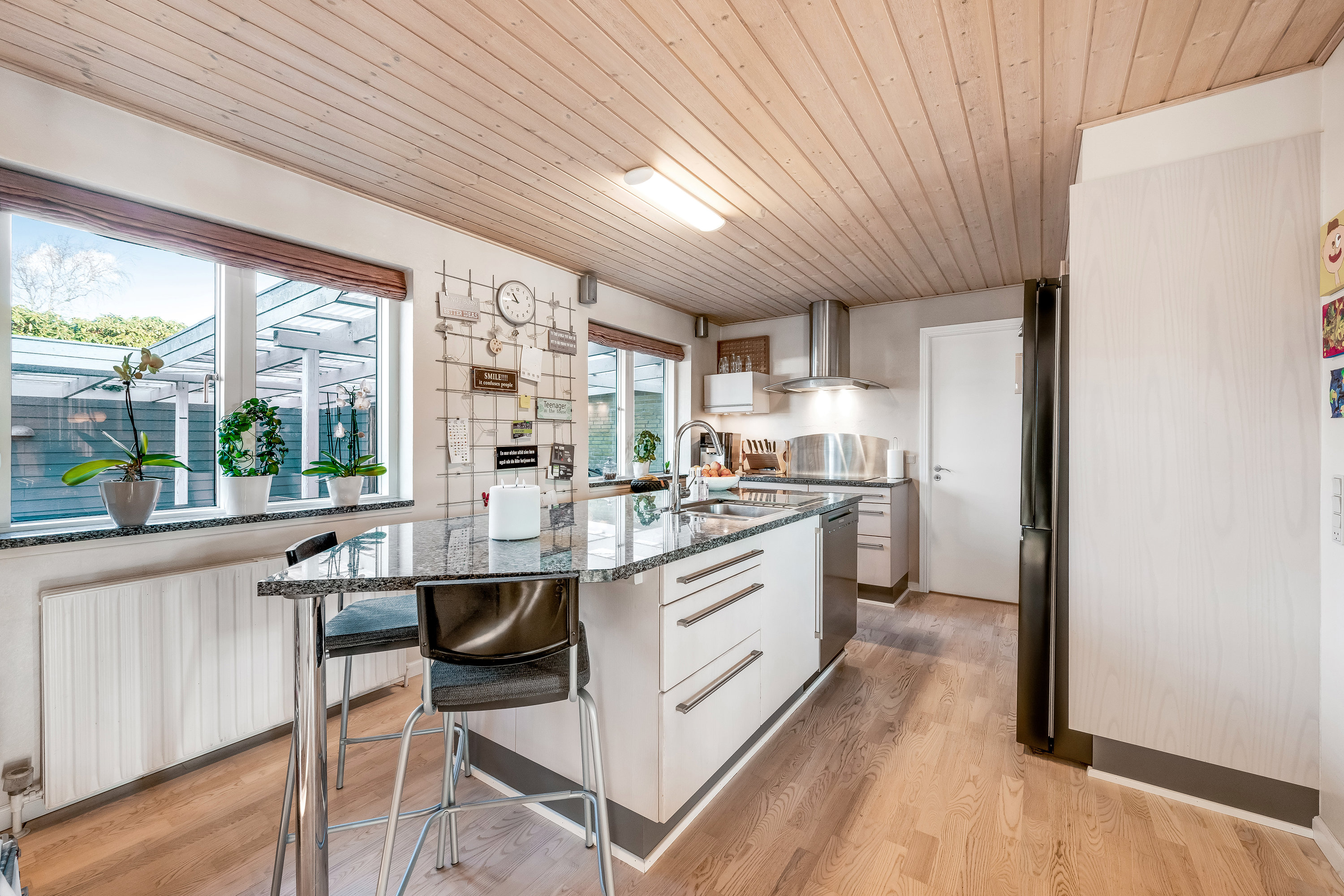 Fremhævet køkken billede i fuldskærmstilstand. Billede af Mågevej 7, 6900 Skjern