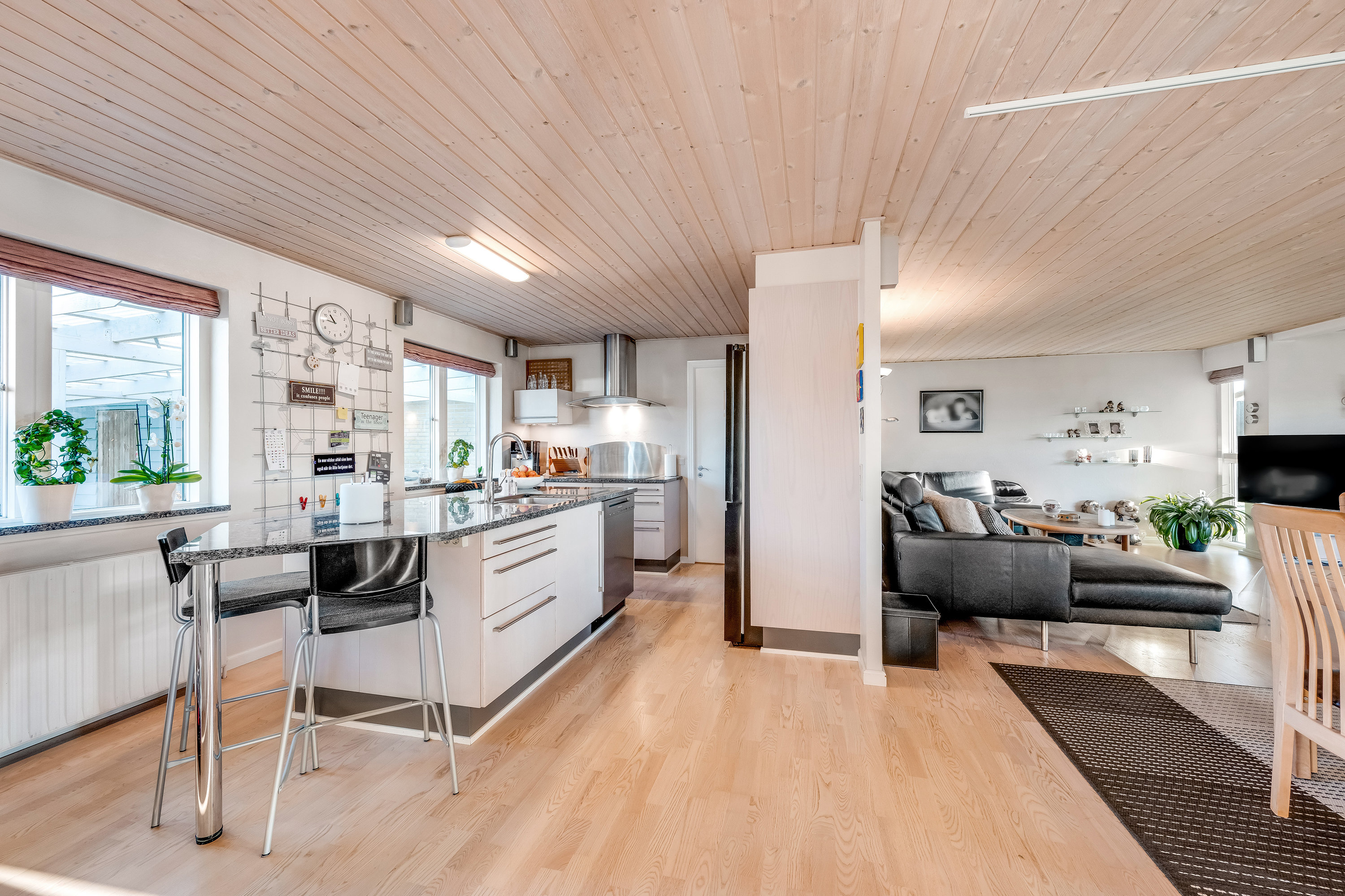 Fremhævet køkken billede i fuldskærmstilstand. Billede af Mågevej 7, 6900 Skjern