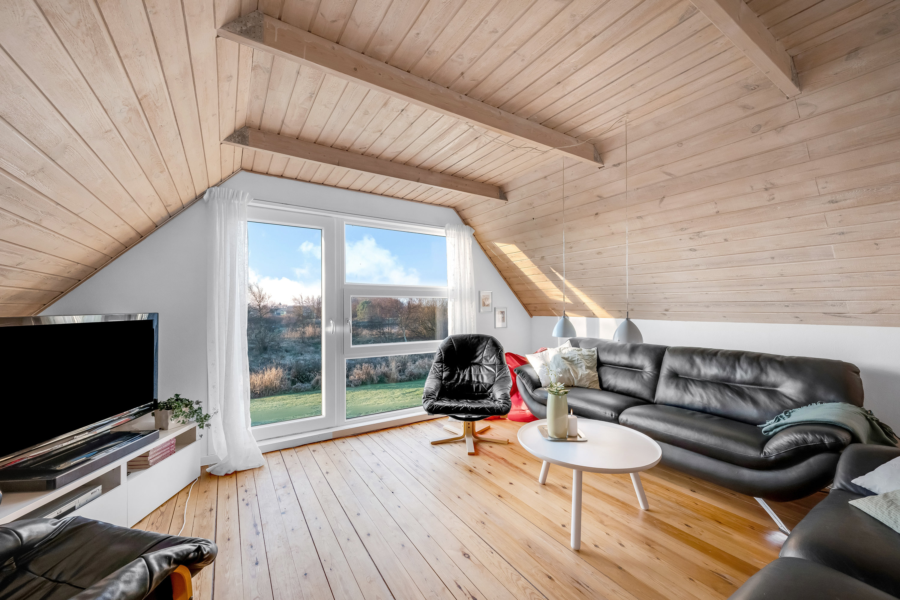 Fremhævet stue billede i fuldskærmstilstand. Billede af Sivvænget 25, Stauning, 6900 Skjern