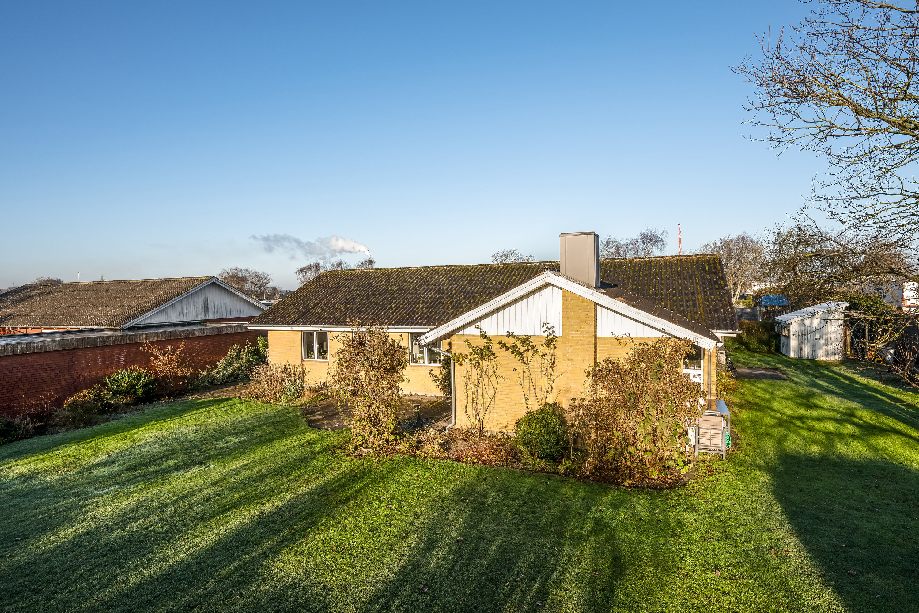 Fremhævet facade billede i fuldskærmstilstand. Billede af Mågevej 7, 6900 Skjern