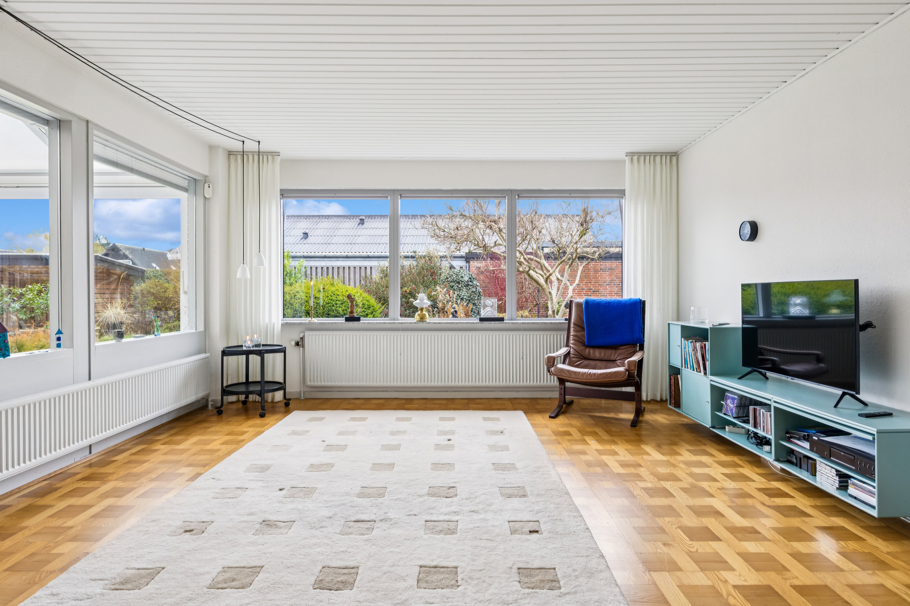 Fremhævet stue billede i fuldskærmstilstand. Billede af Magnoliavej 47, Strøby Egede, 4600 Køge