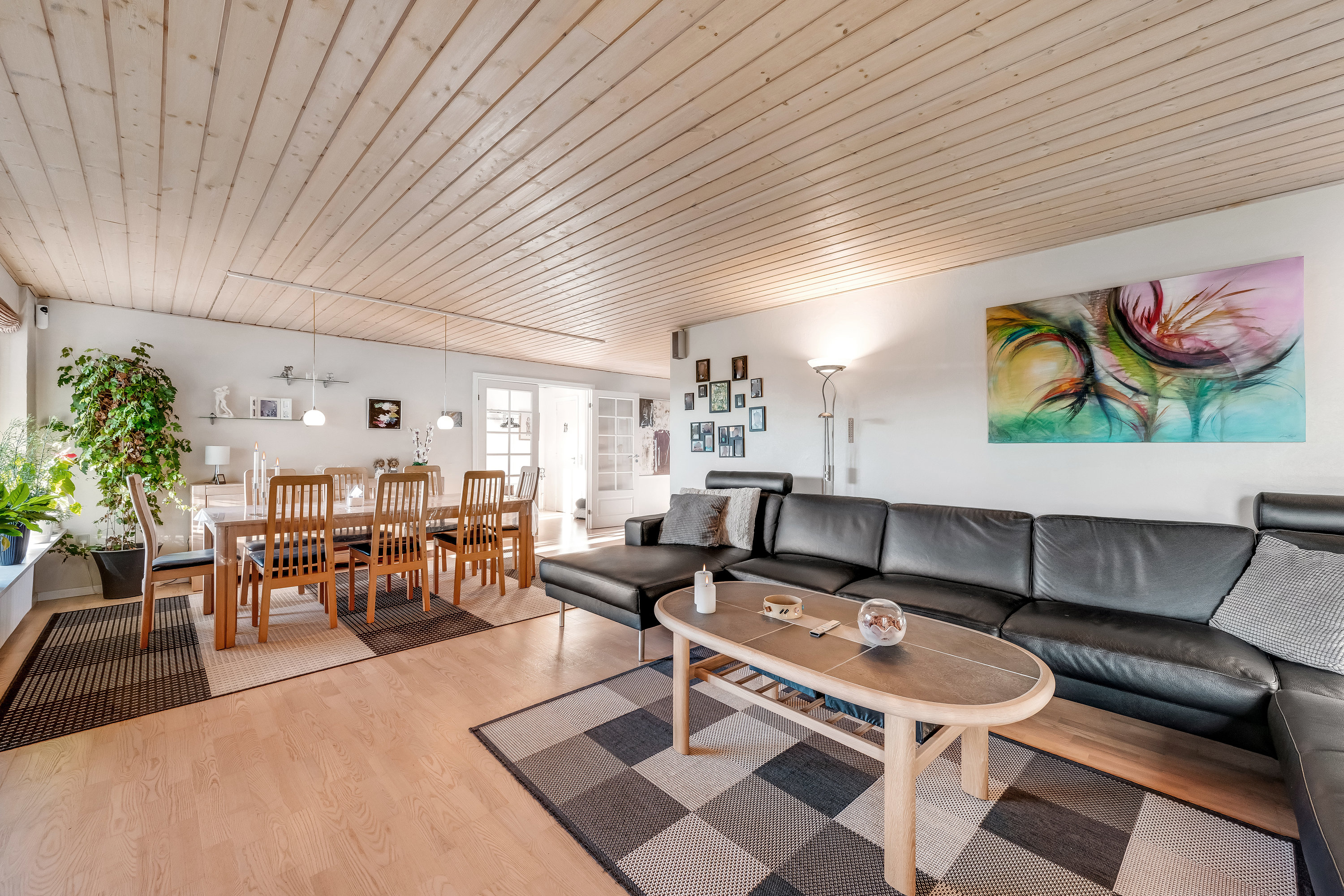 Fremhævet stue billede i fuldskærmstilstand. Billede af Mågevej 7, 6900 Skjern