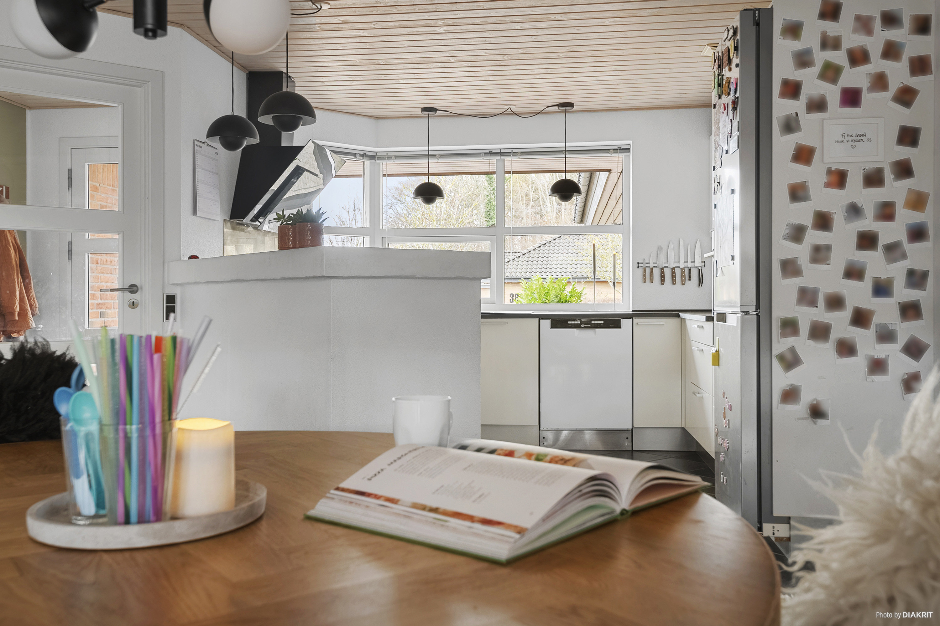 Fremhævet spisekøkken billede i fuldskærmstilstand. Billede af Espelunden 30, Hou, 8300 Odder