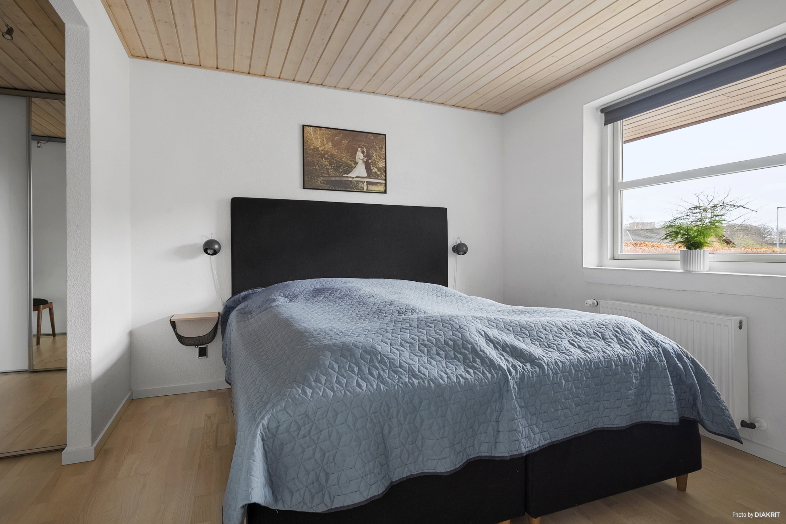 Fremhævet soveværelse billede i fuldskærmstilstand. Billede af Espelunden 30, Hou, 8300 Odder